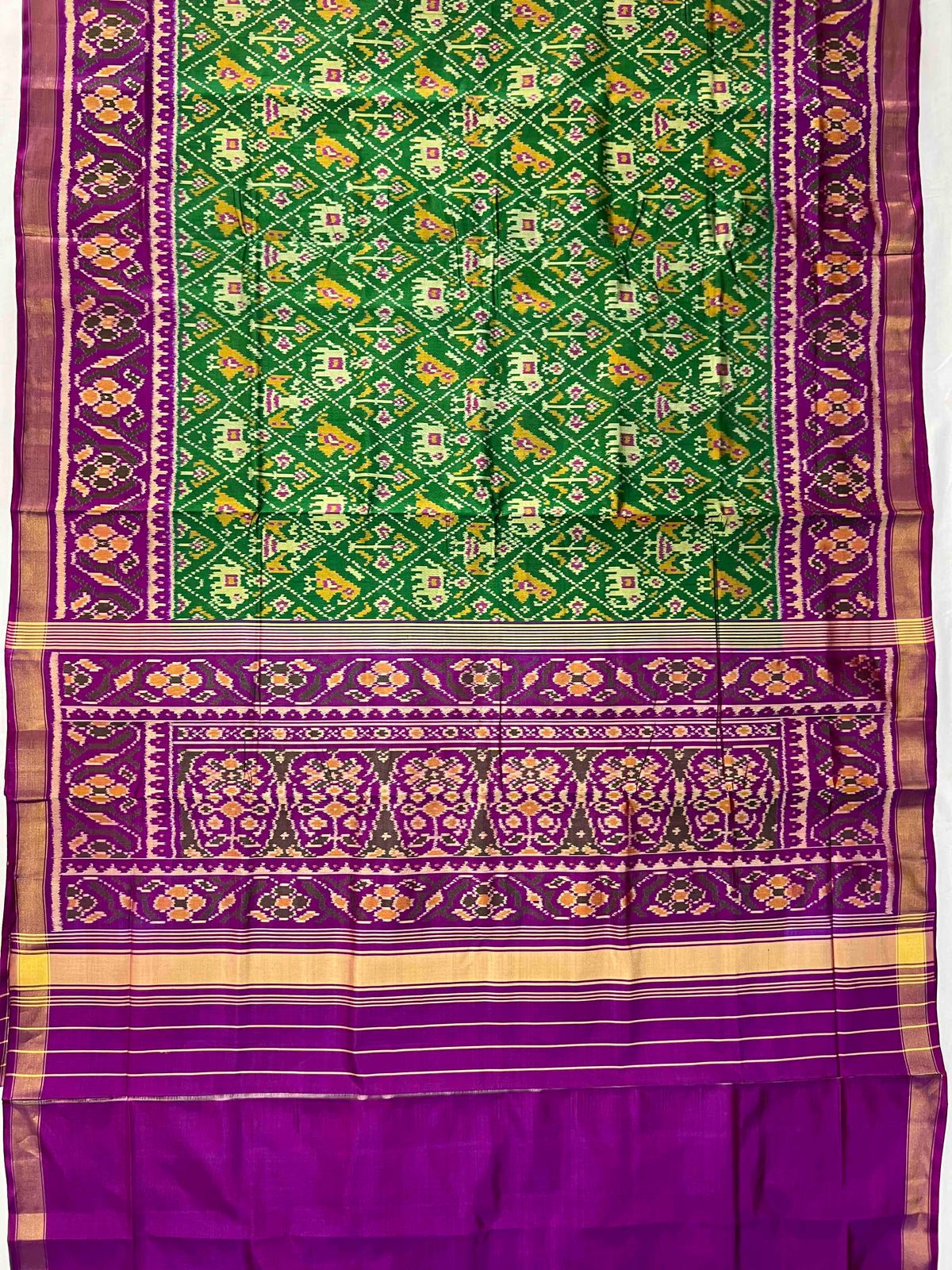 Green With Purple Narikunj Design Hand Woven Rajkot Patola Silk Saree