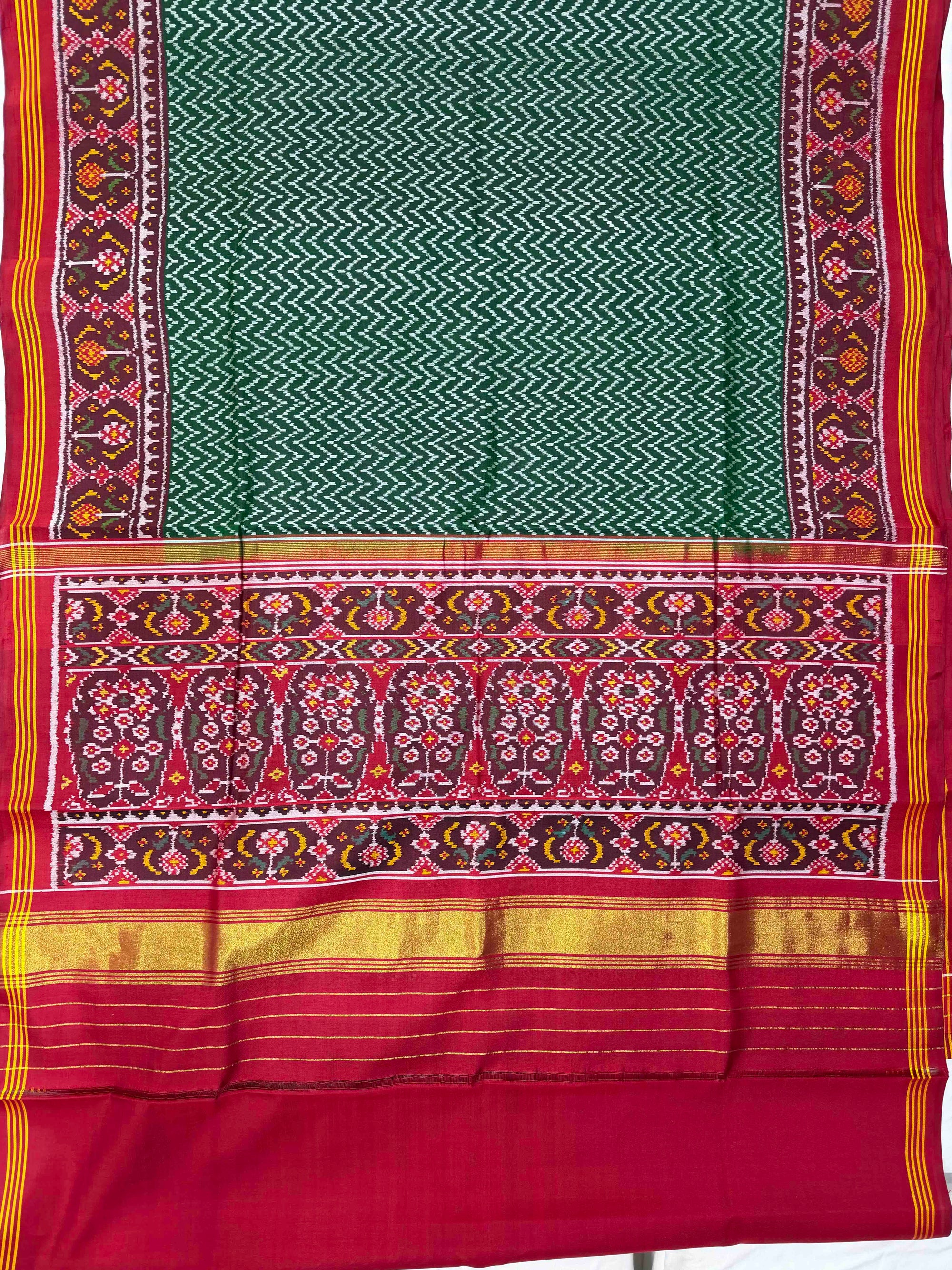 Green And Red Laheriya Design Hand Woven Rajkot Ikat Patola Silk Saree