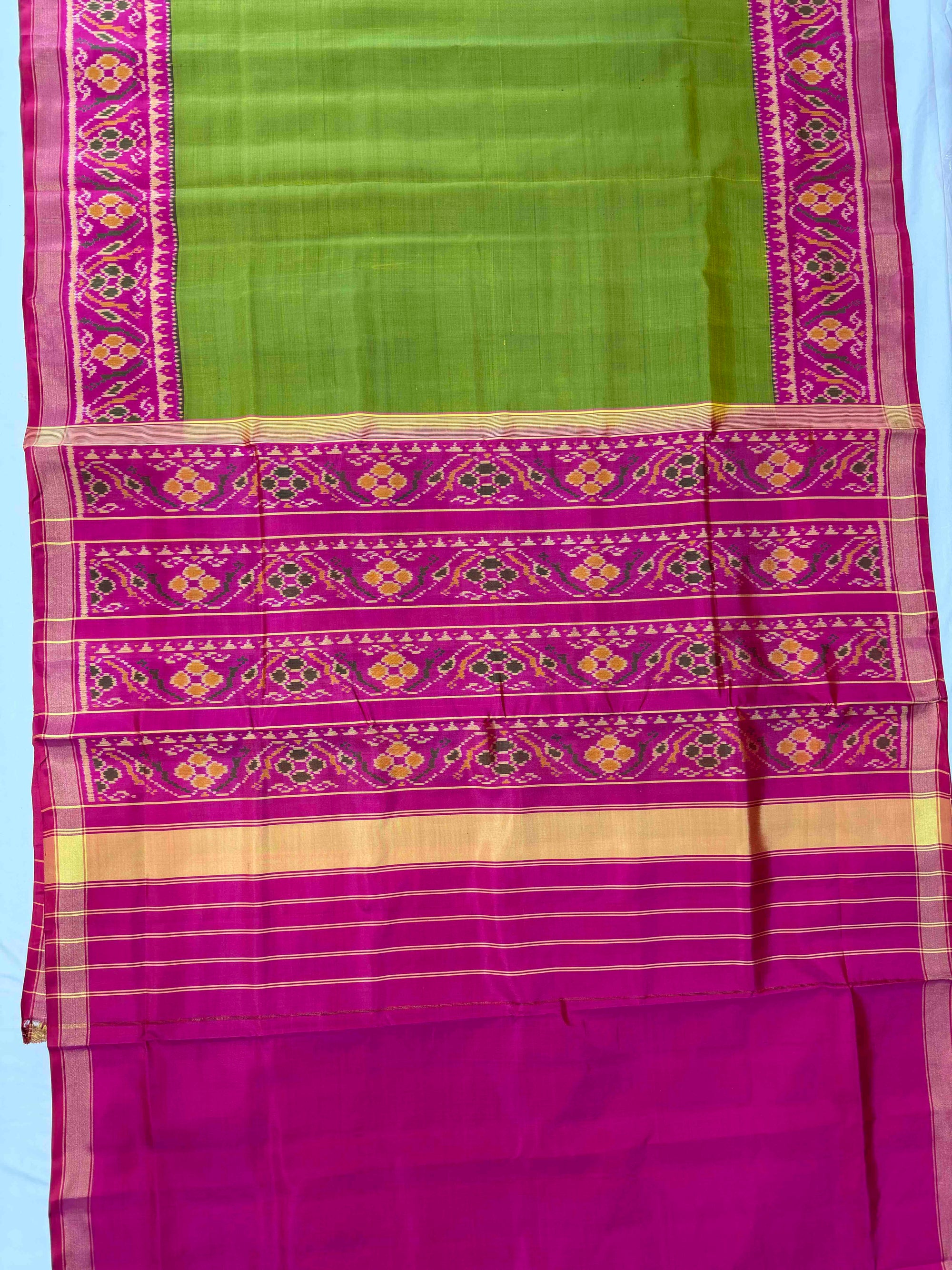 Plain Green with Pink Hand Woven Rajkot Patola Silk Saree