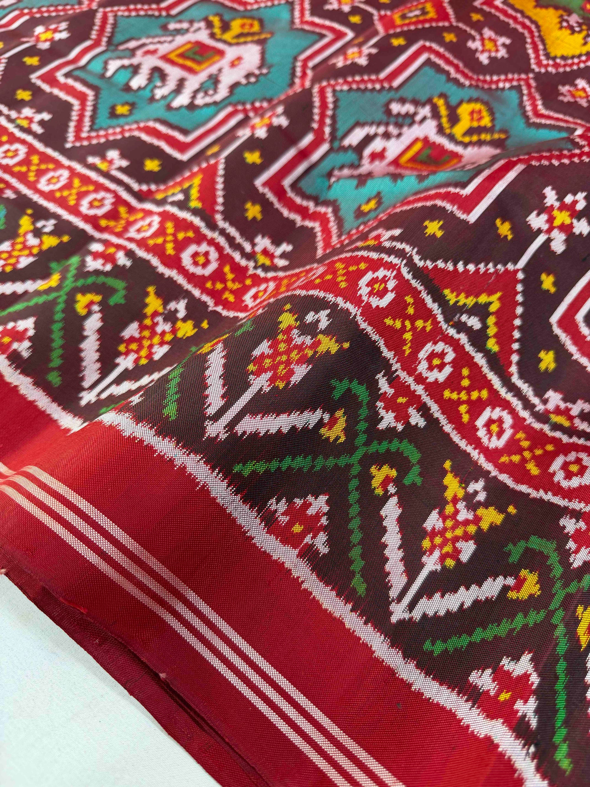 Maroon And Red  Star Motifs Design Hand Woven Rajkot Ikat Patola Silk Saree