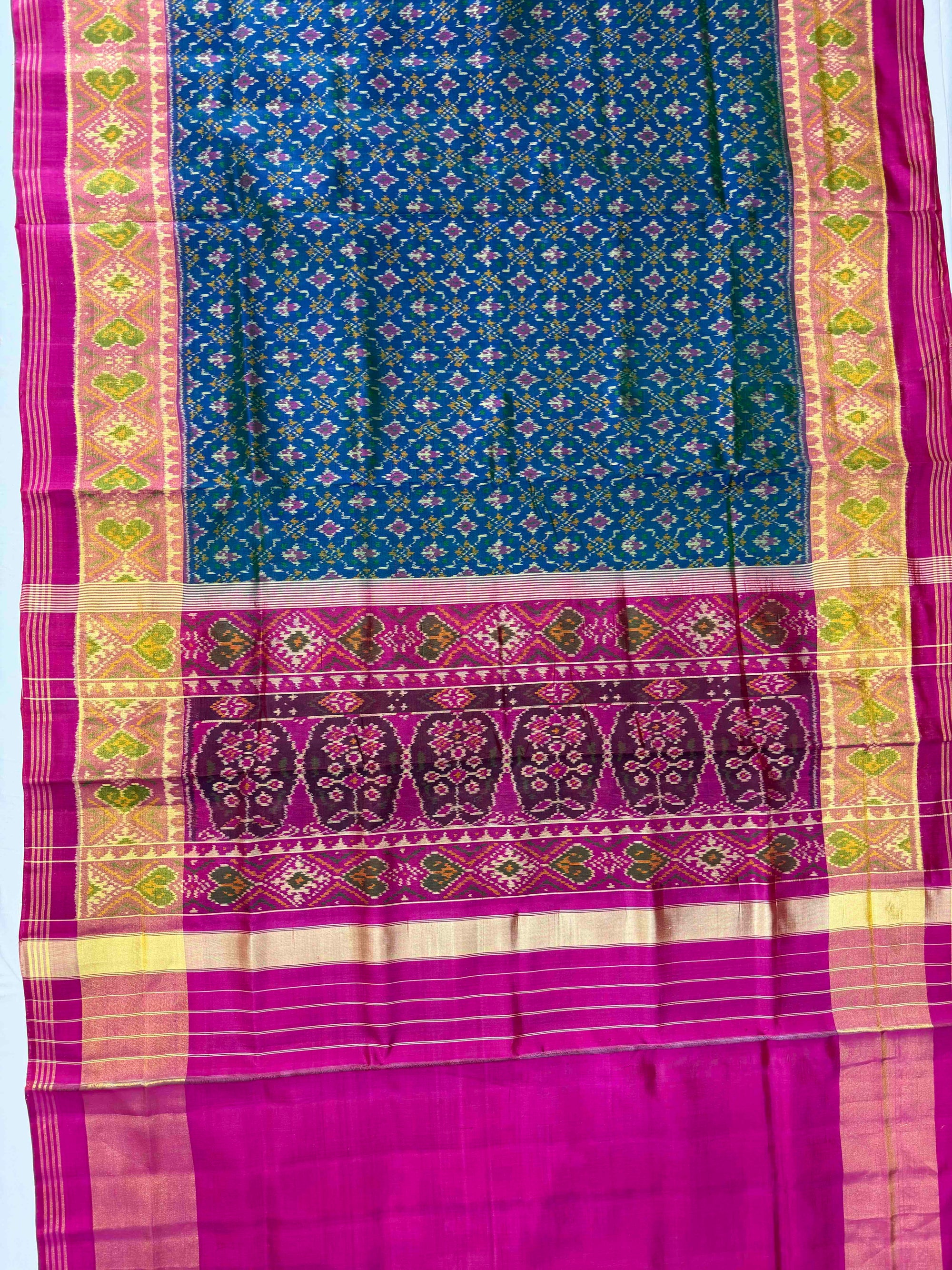 Morepiach & pink Buttonfull Design Hand Woven Rajkot Patola Silk Saree