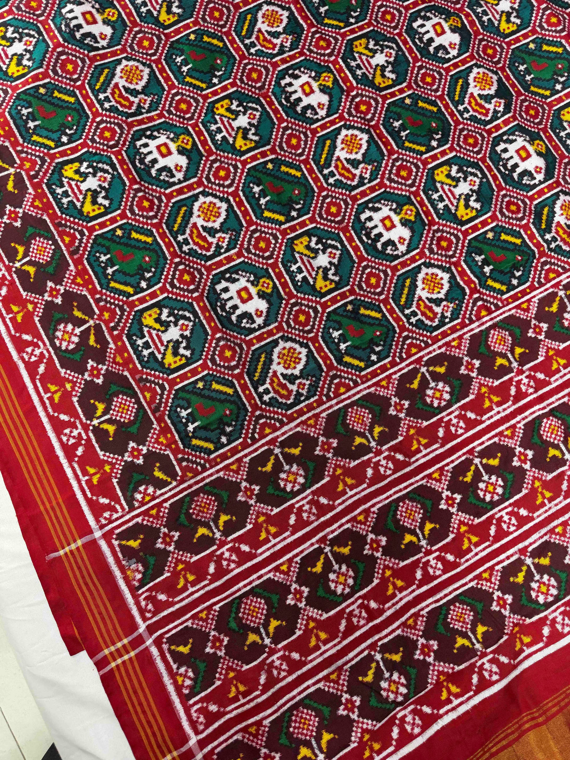 Green & Red 4 Figure Design Double Ikat Hand Woven Patola Silk Saree