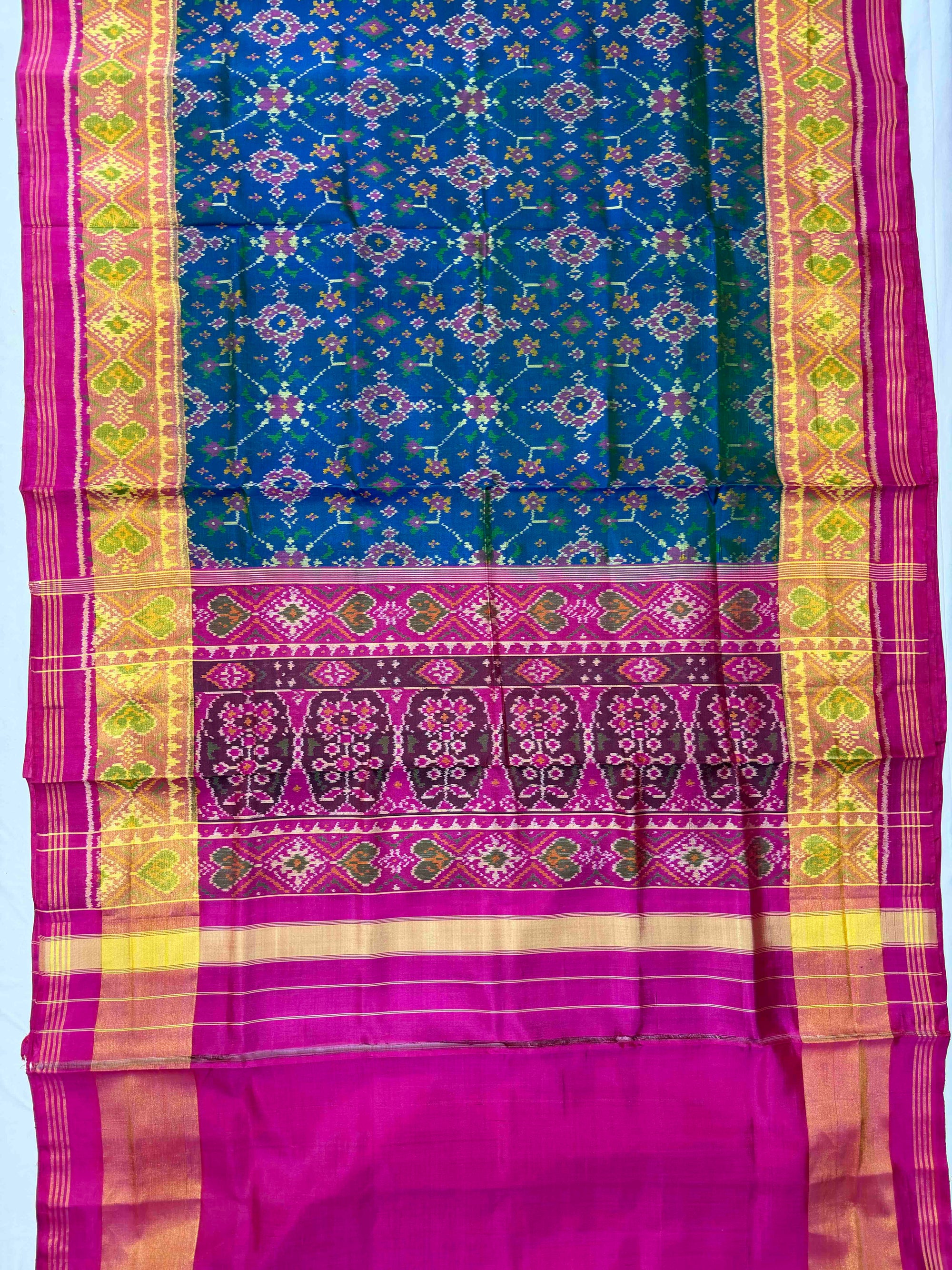 Sea Green And Pink Hand Woven Rajkot Patola Silk Saree
