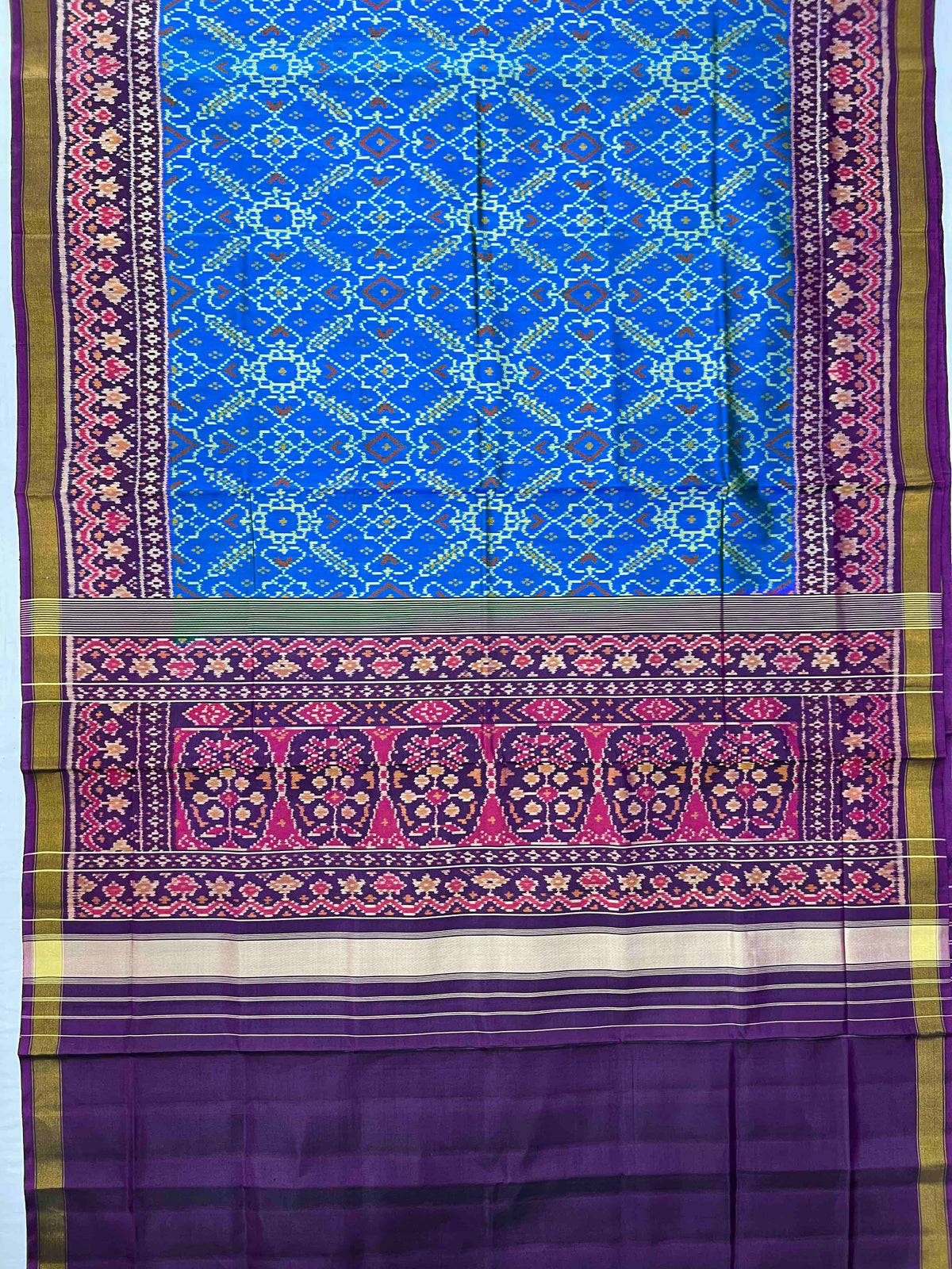 Sky Blue With Purple Manekchok Design Hand Woven Rajkot Patola Silk Saree