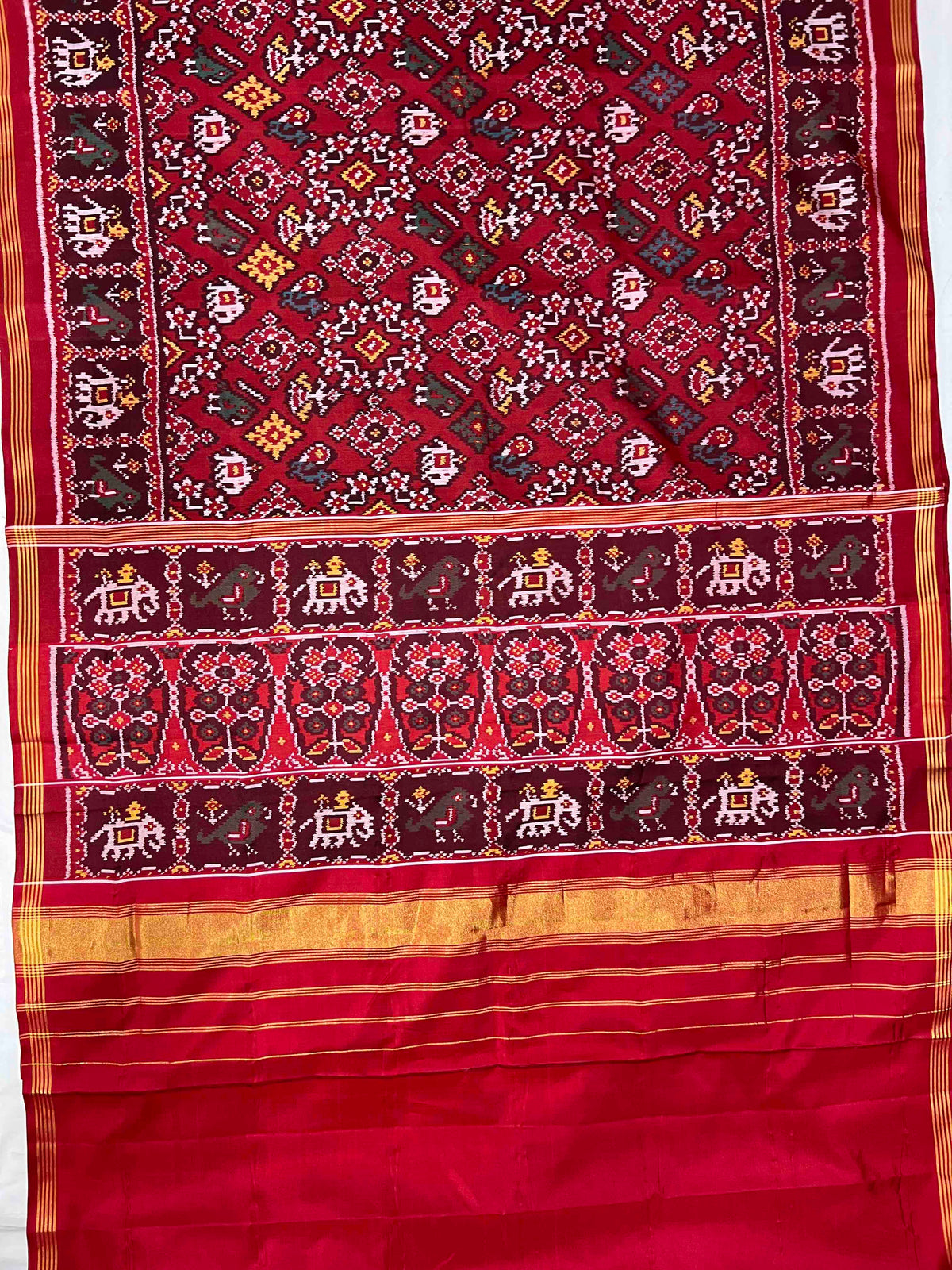 Red & Maroon Navratan With 4 Figure Design Hand Woven Rajkot Ikat Patola Silk Saree