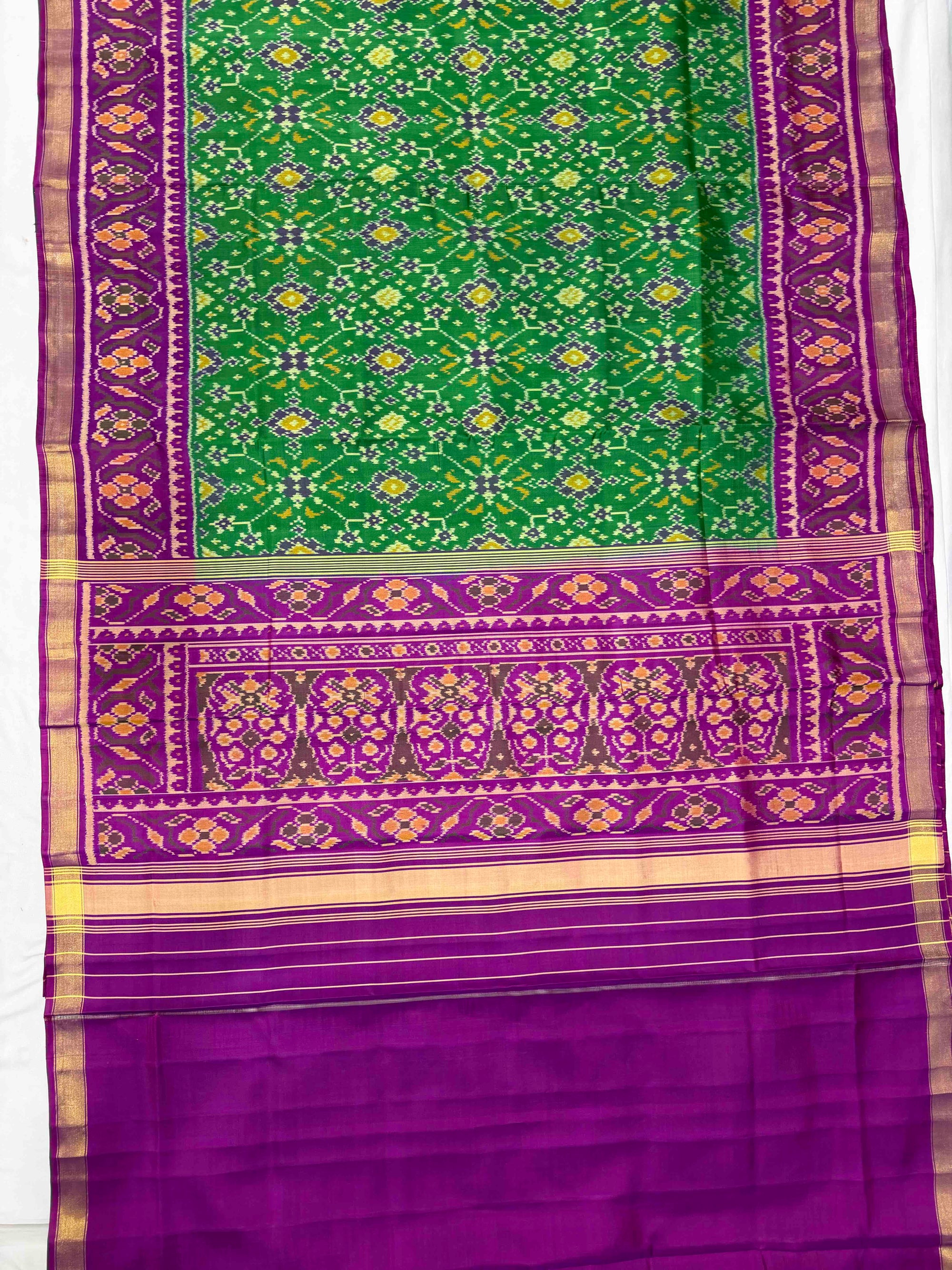 Green And Purple Navratan Hand Woven Rajkot Patola Silk Saree