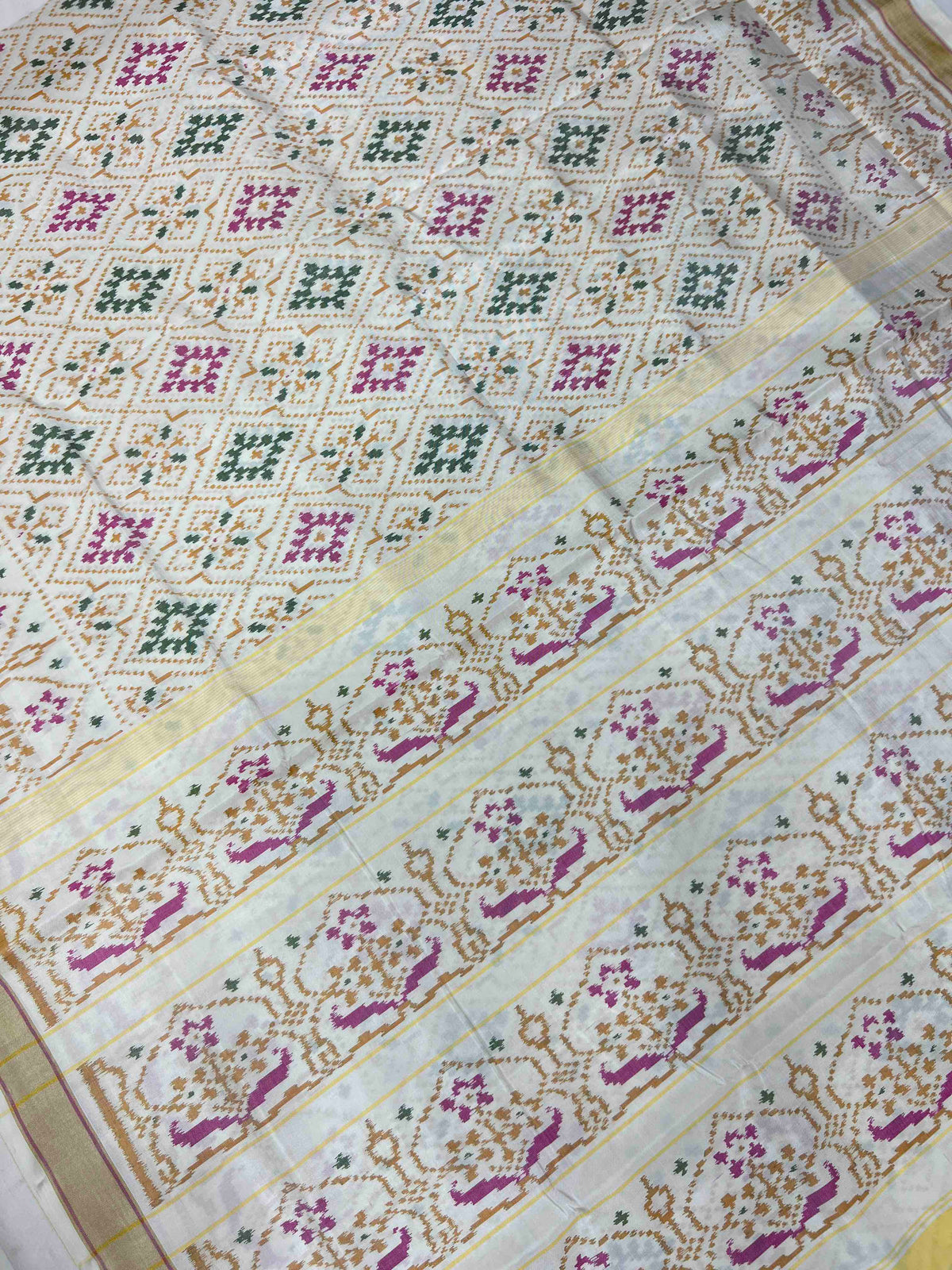 Full White Paanchanda Design Hand Woven Rajkot Patola Silk Saree