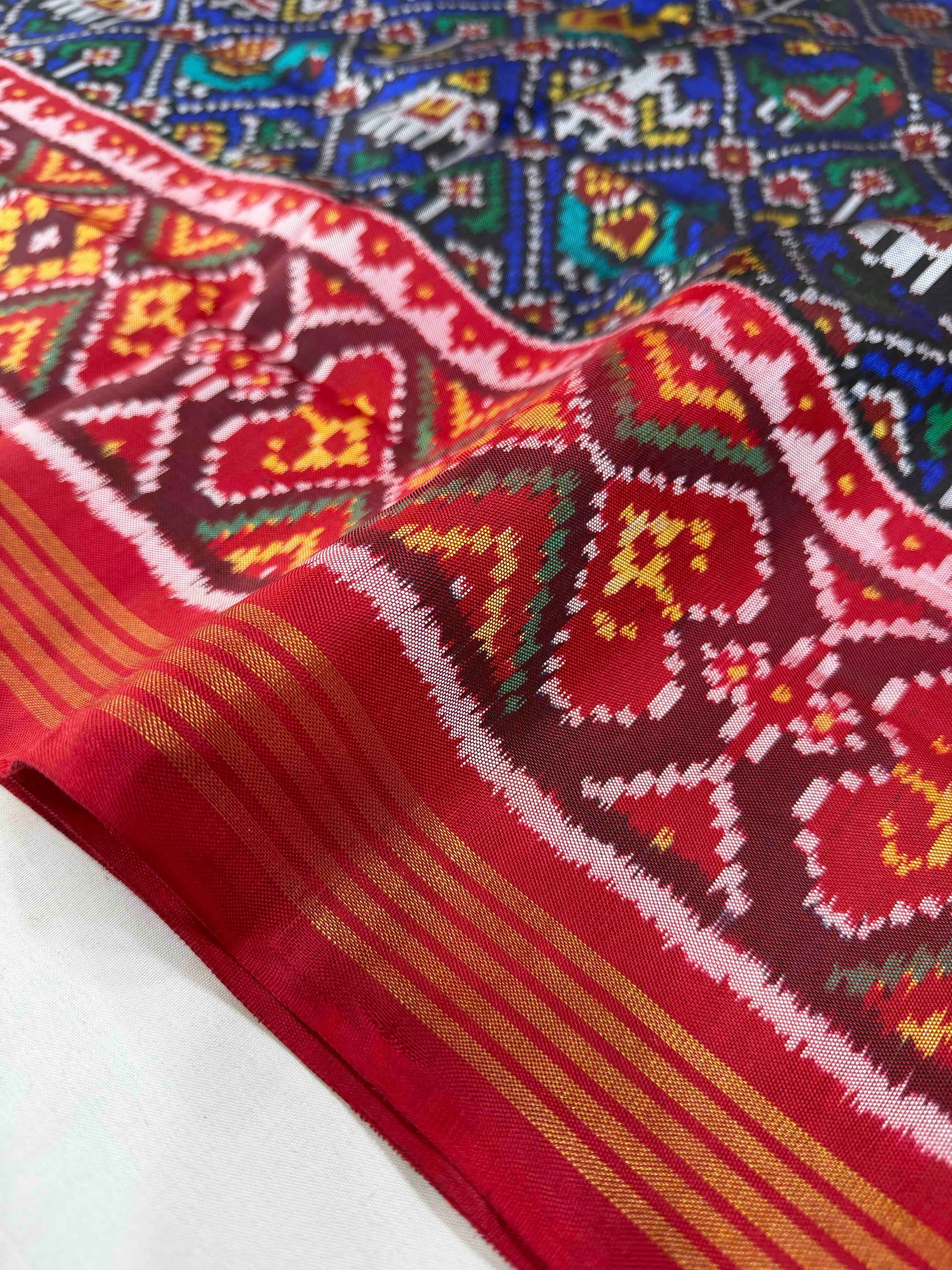 Blue & Red Narikunj Design Hand Woven Rajkot Ikat Patola Silk Saree