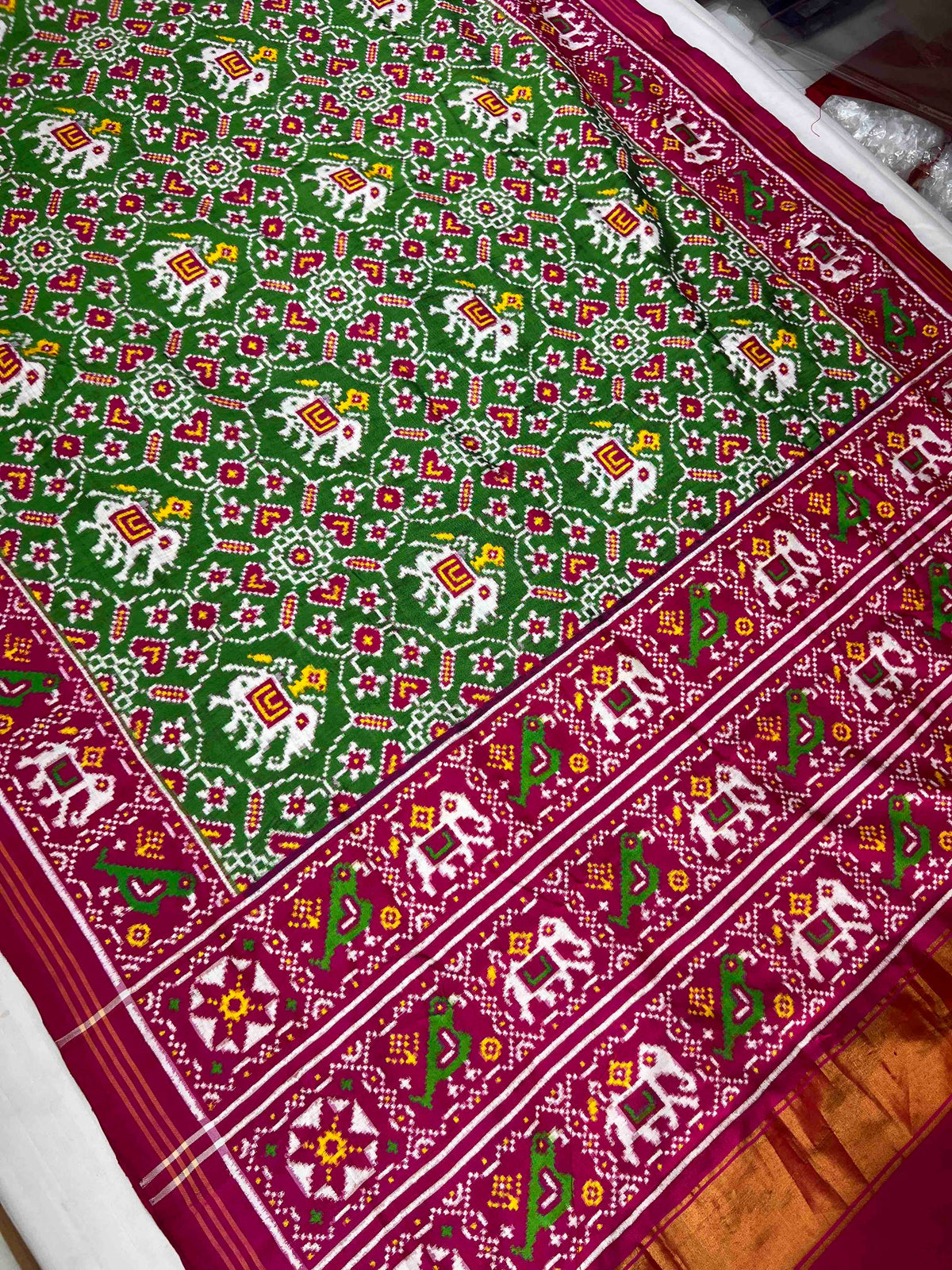 Green And Pink Manekchok With Elephent Pure Hand Woven Double Ikat Patola Silk Saree