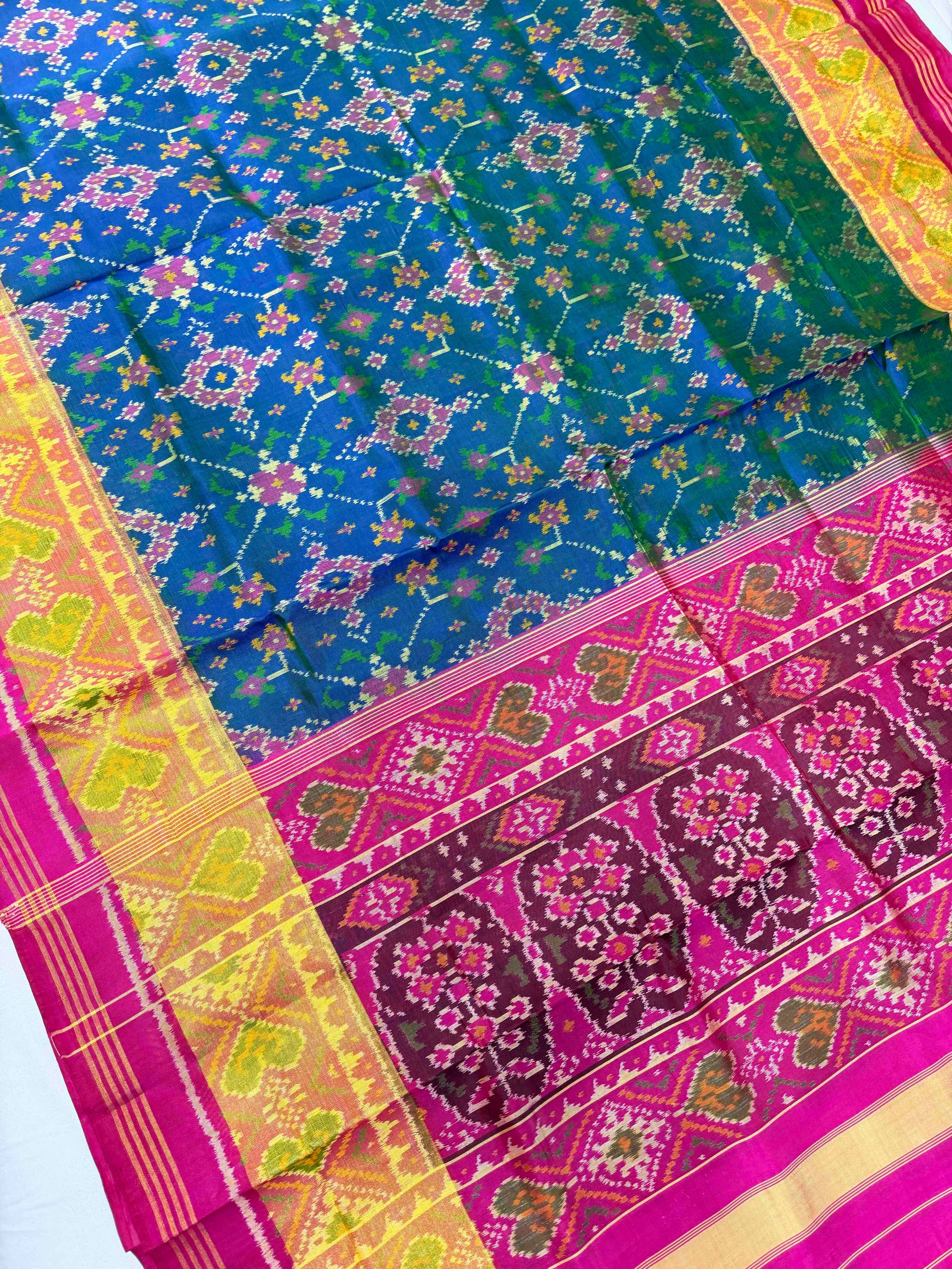 Sea Green And Pink Hand Woven Rajkot Patola Silk Saree