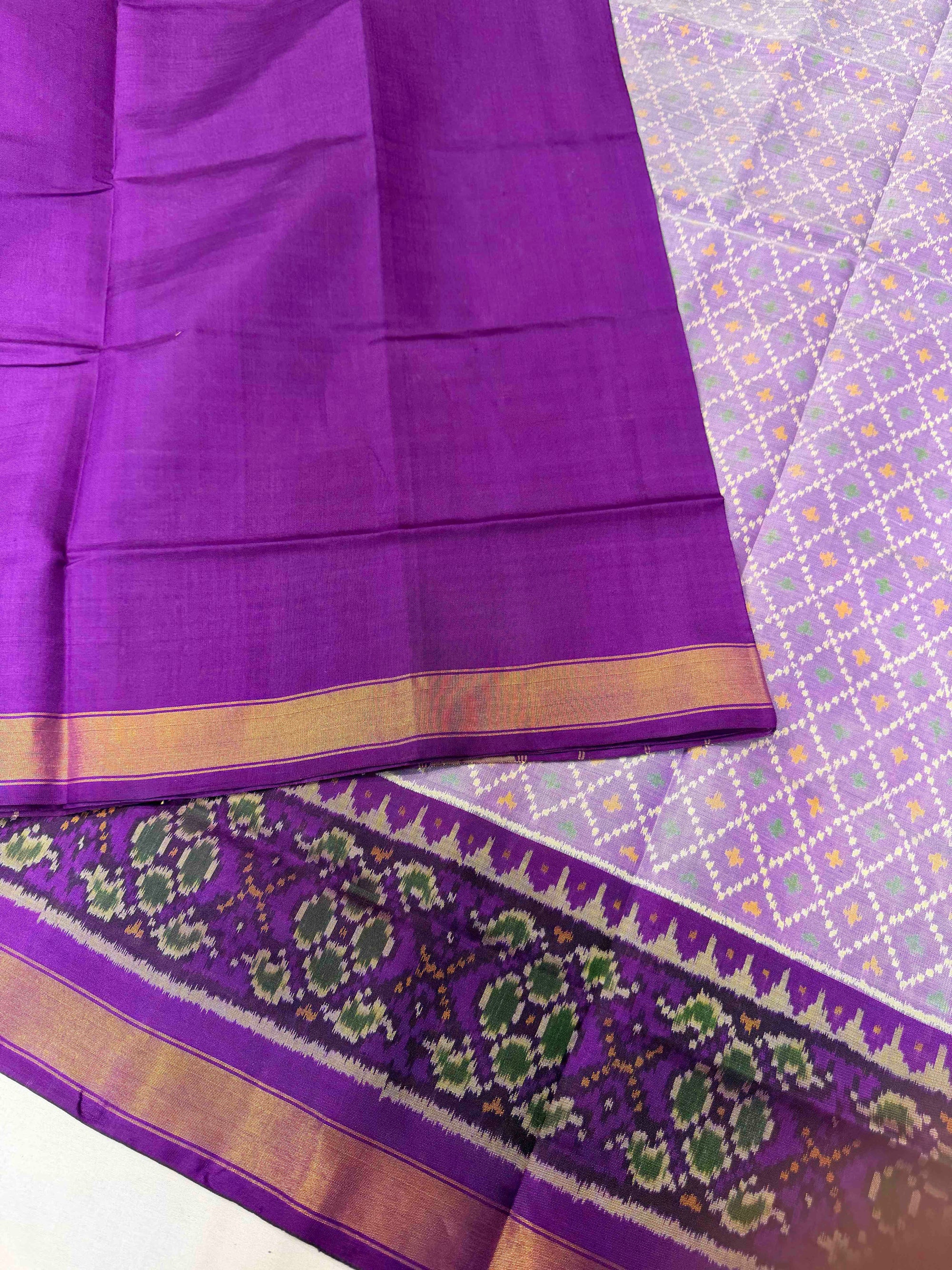 Light Purple With Dark Purple Hand Woven Rajkot Patola Silk Saree