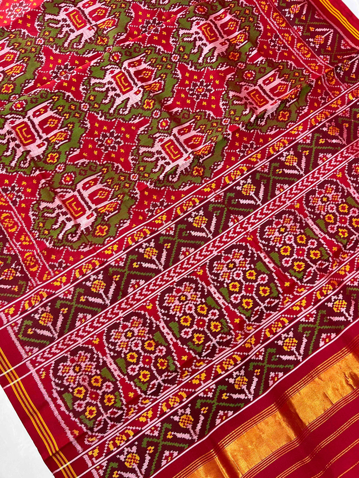 Green & Red Chabdi Elephent Design Hand Woven Rajkot Ikat Patola Silk Saree