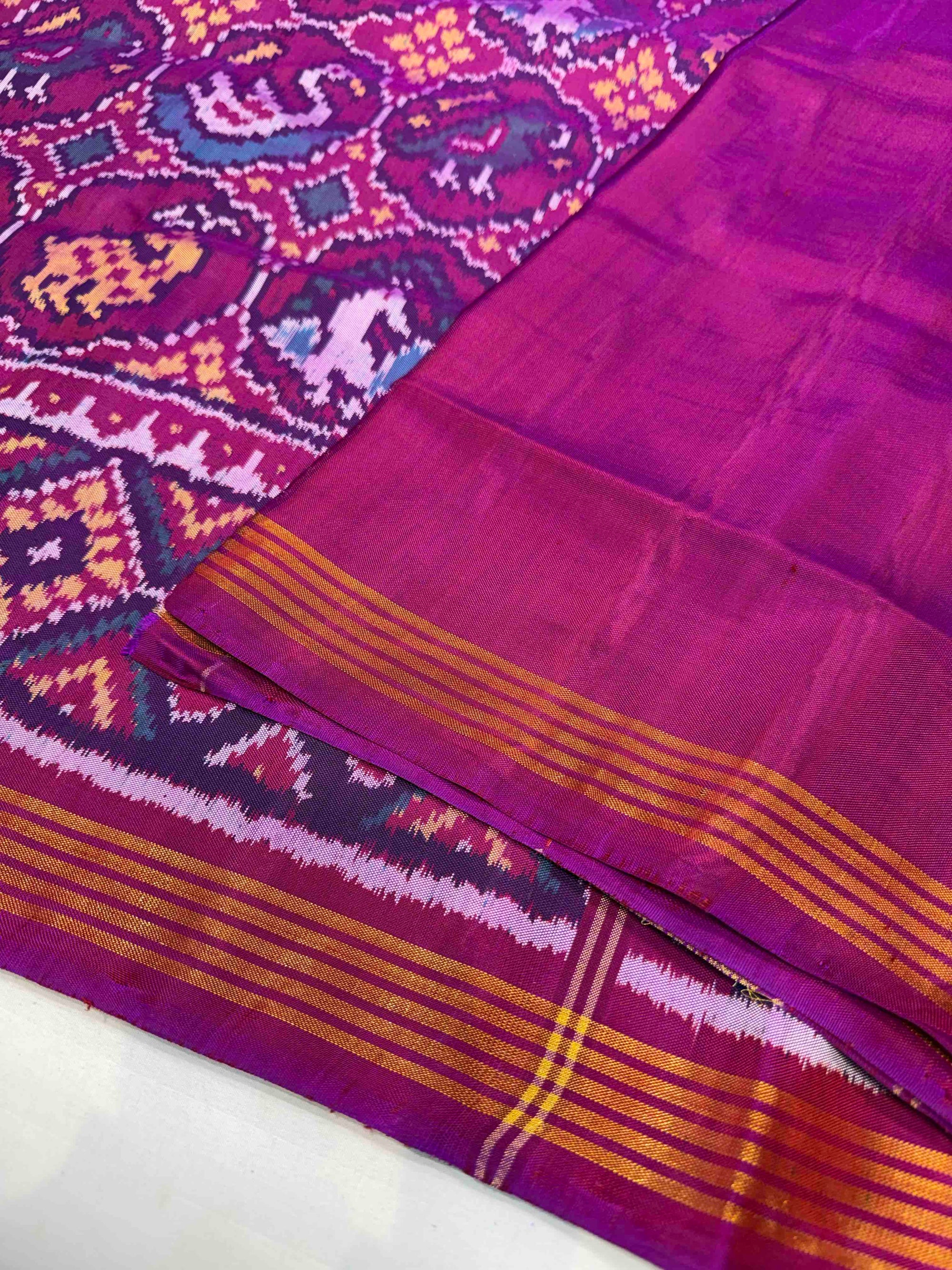 Pink & Purpule Small Motifs Design Hand Woven Ikat Patola Silk Saree