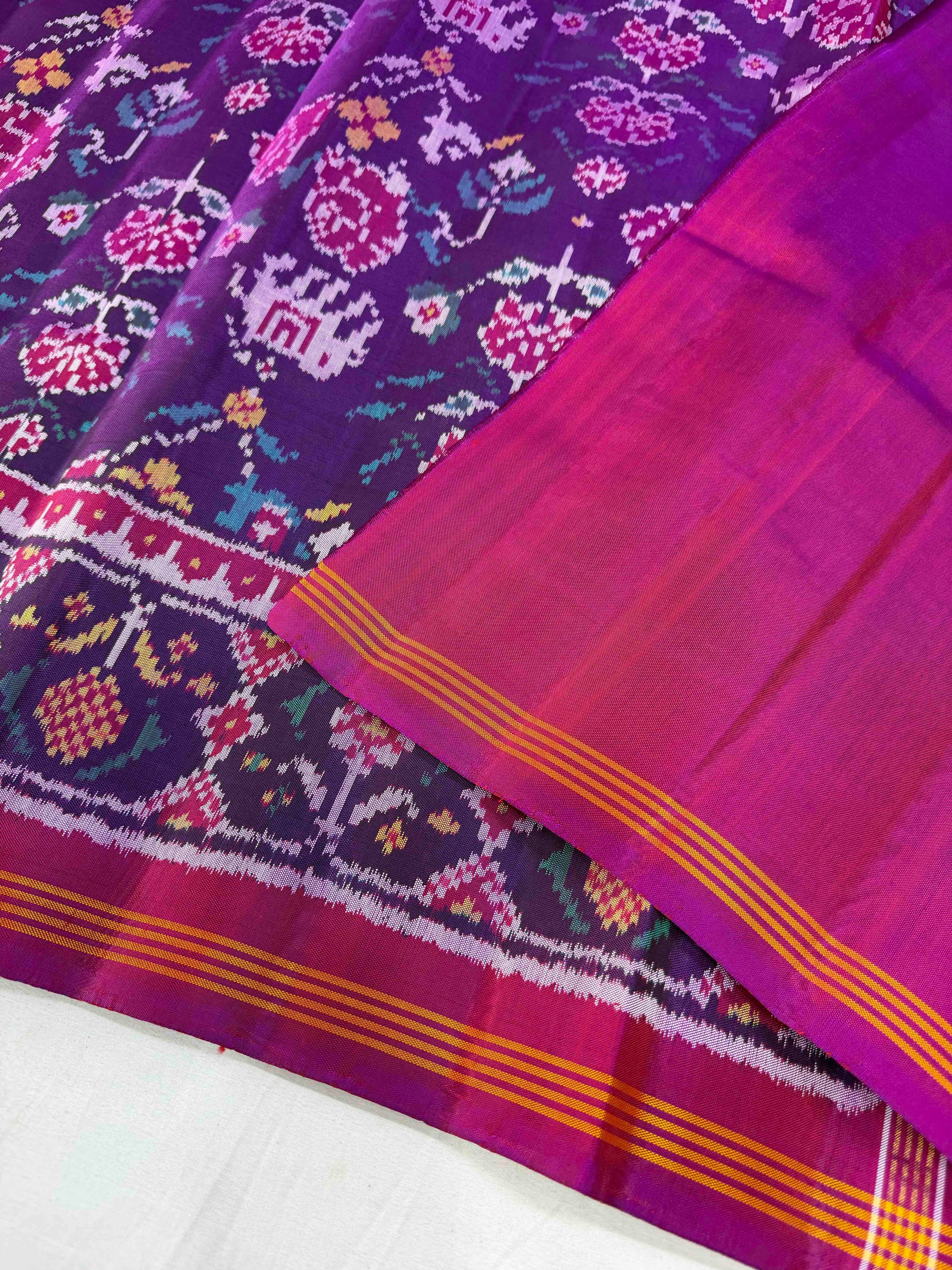 Purple Motifs Design Hand Woven Rajkot Ikat Patola Silk Saree