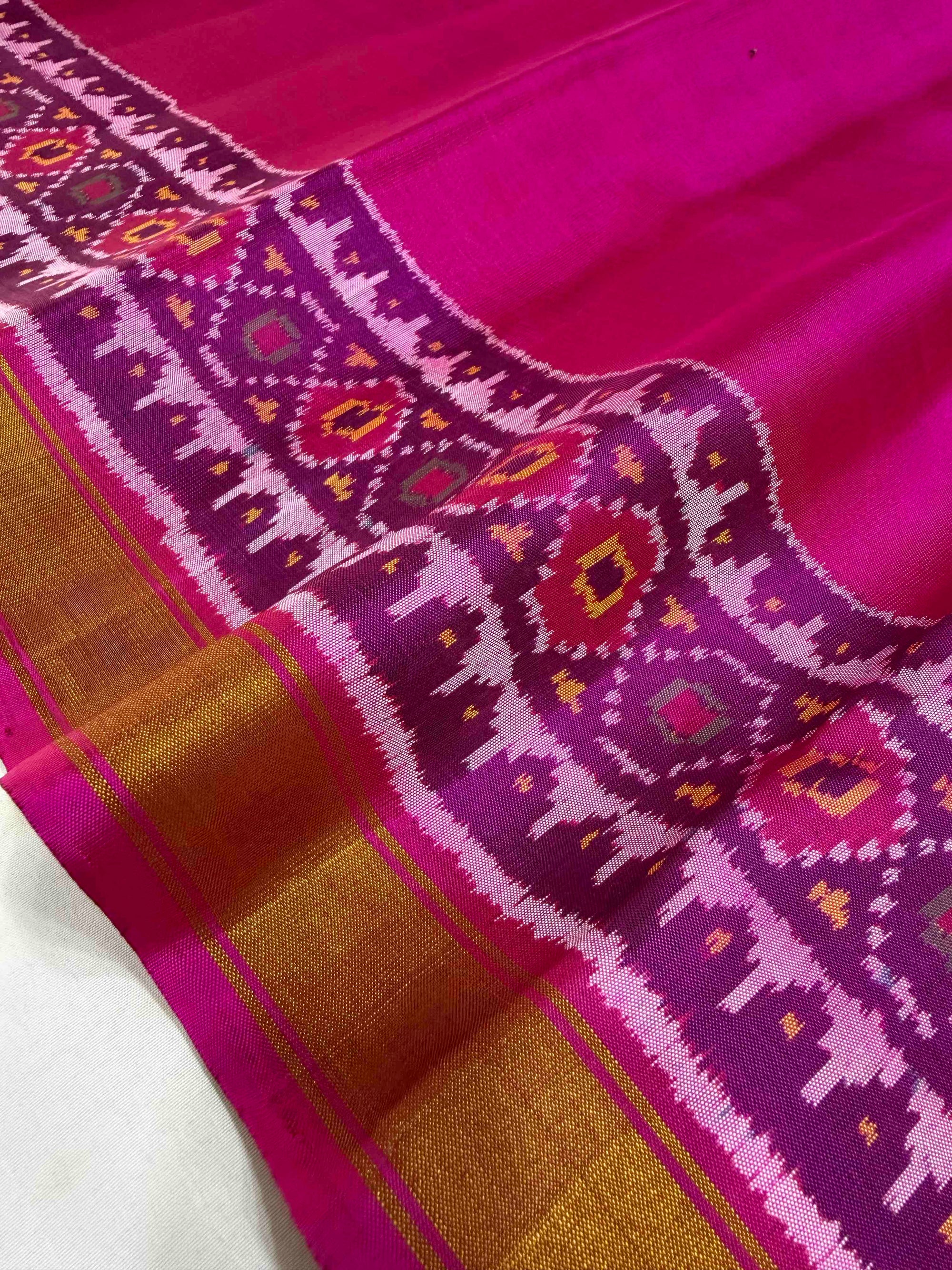 Plain Pink With Maroon Hand Woven Rajkot Patola Silk Saree