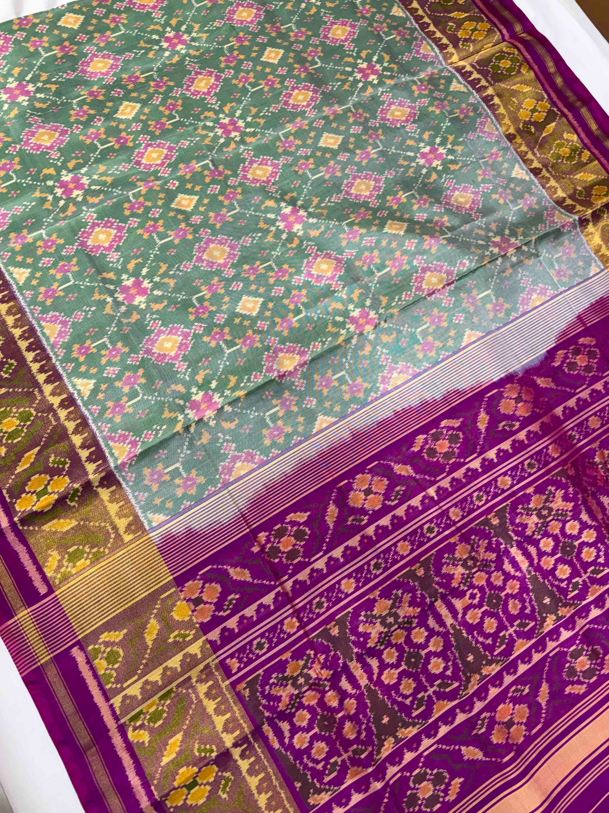 Light Green & Purple Navratan Hand Woven Rajkot Patola Silk Saree