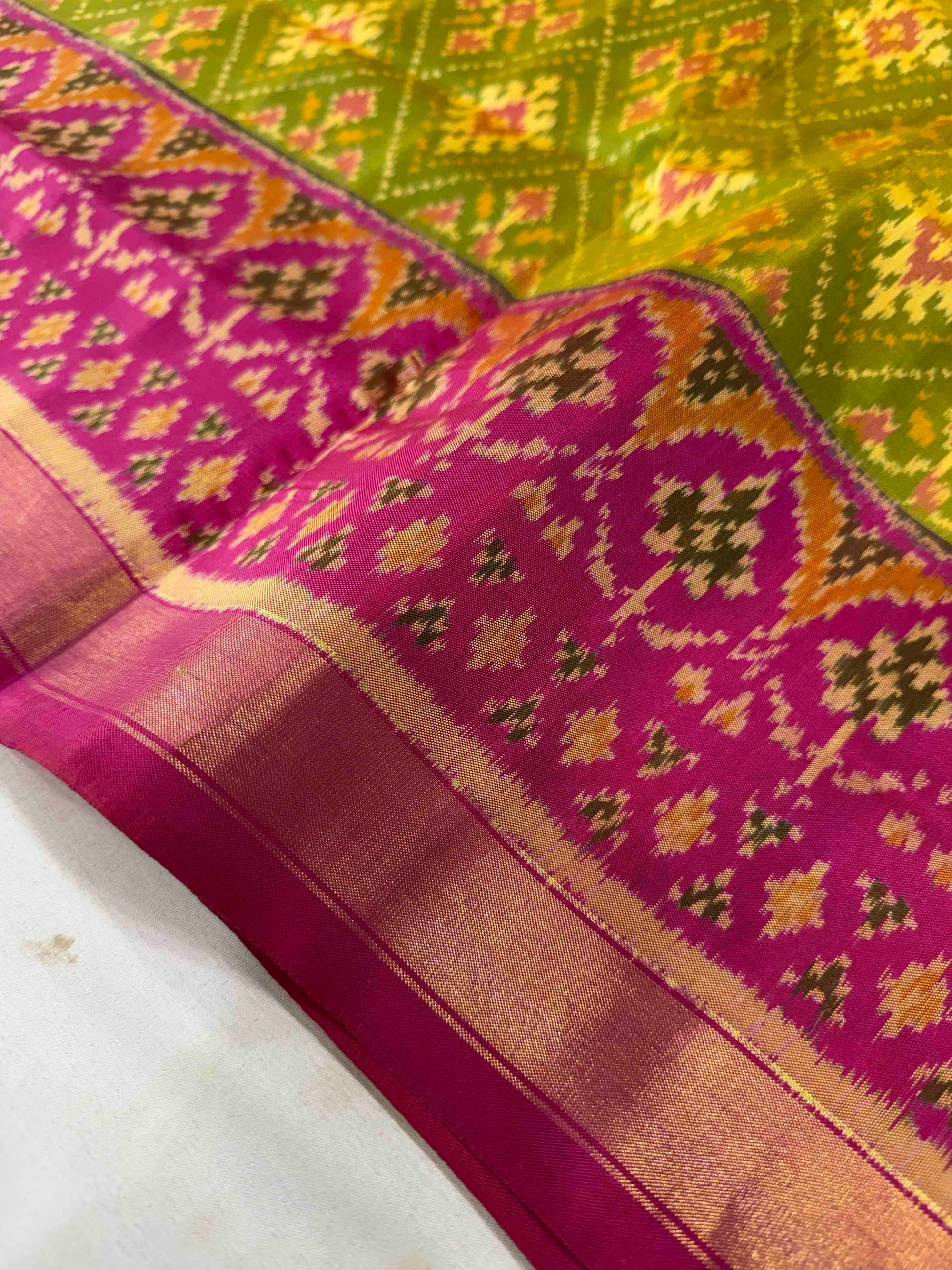 Green With Pink Paanchanda Design Hand Woven Rajkot Patola Silk Saree
