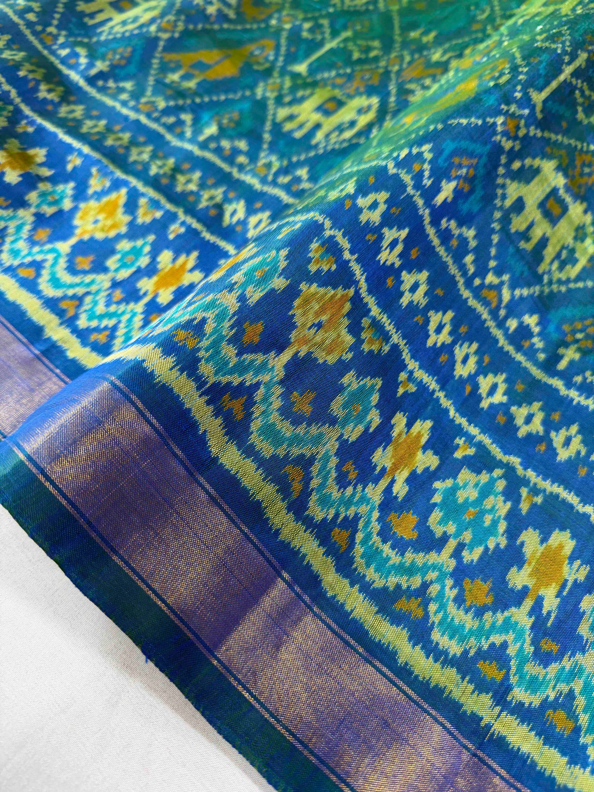 Full Sea Green Narikunj Design Hand Woven Rajkot Patola Silk Saree