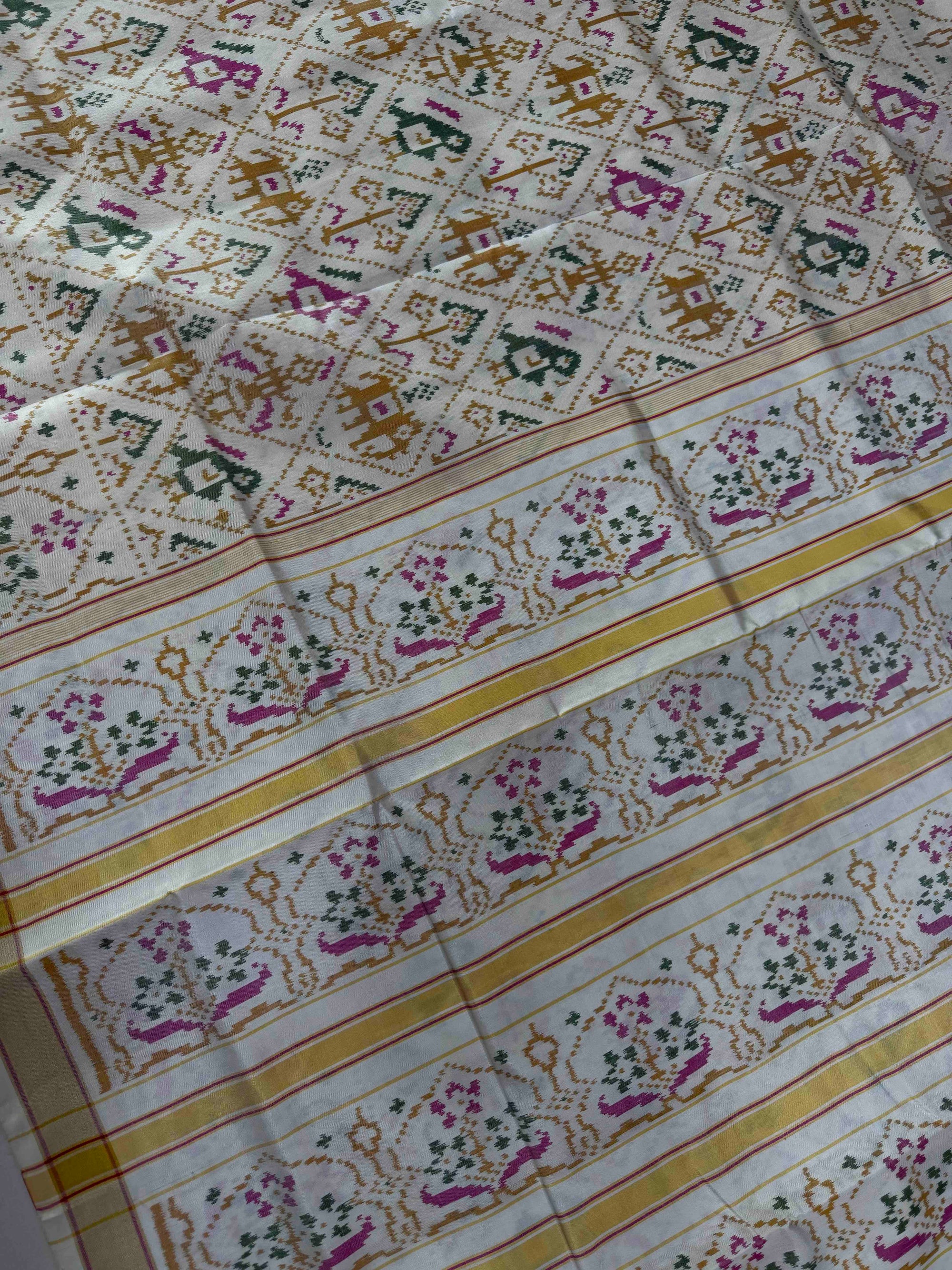 Full White Narikunj Hand Woven Rajkot Patola Silk Saree