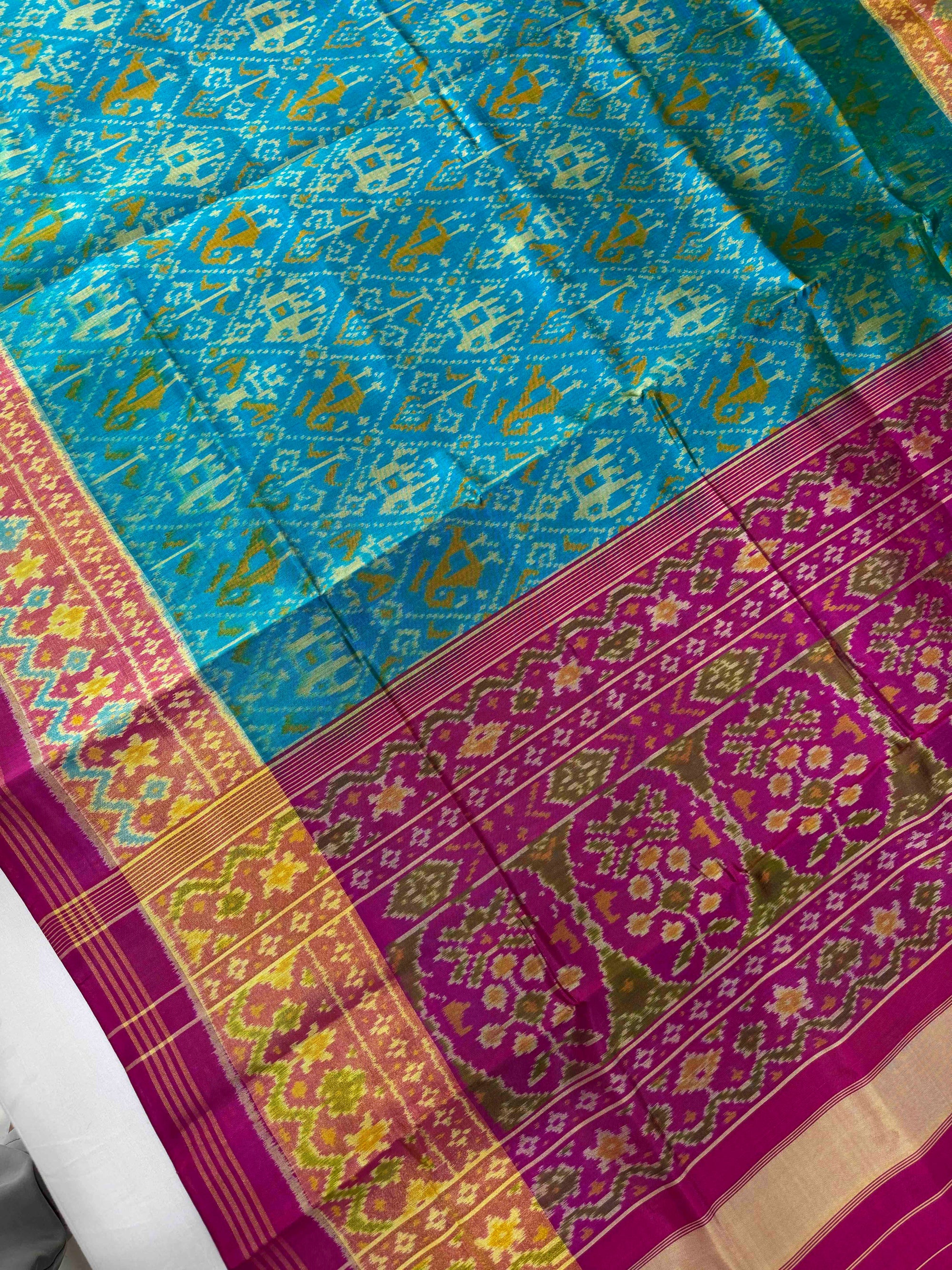 Sky Blue & Pink Narikunj Hand Woven Rajkot Patola Silk Saree