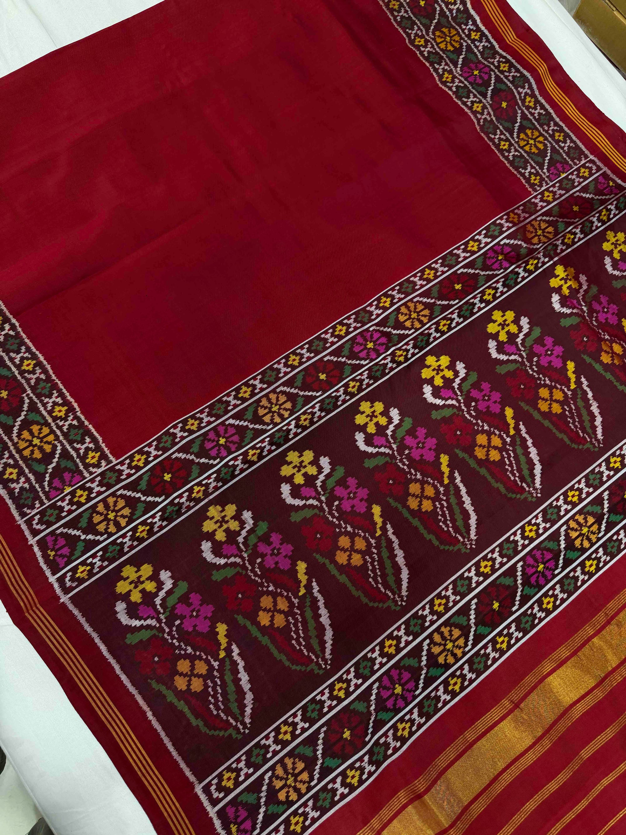 Plain Red With Maroon Hand Woven Rajkot Ikat Patola Silk Saree