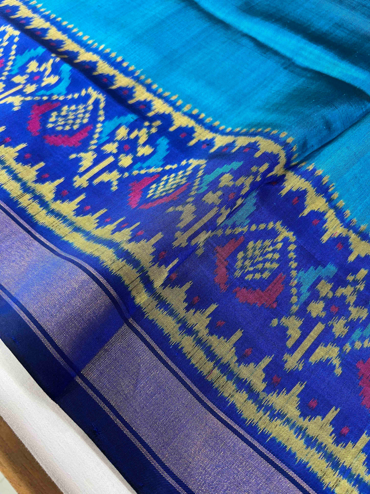 Sky Blue With Blue Gala Border Design Hand Woven Rajkot Patola Silk Saree