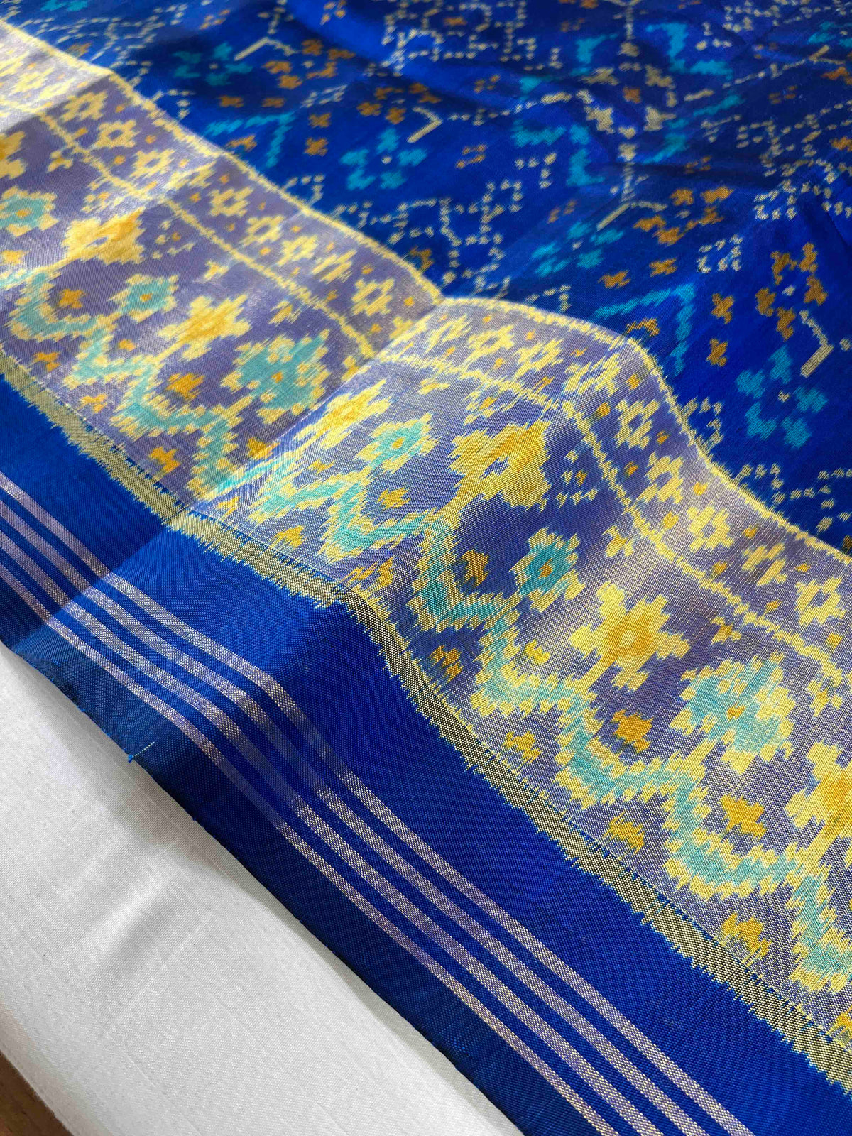 Full Blue Navratan Design Hand Woven Rajkot Patola Silk Saree