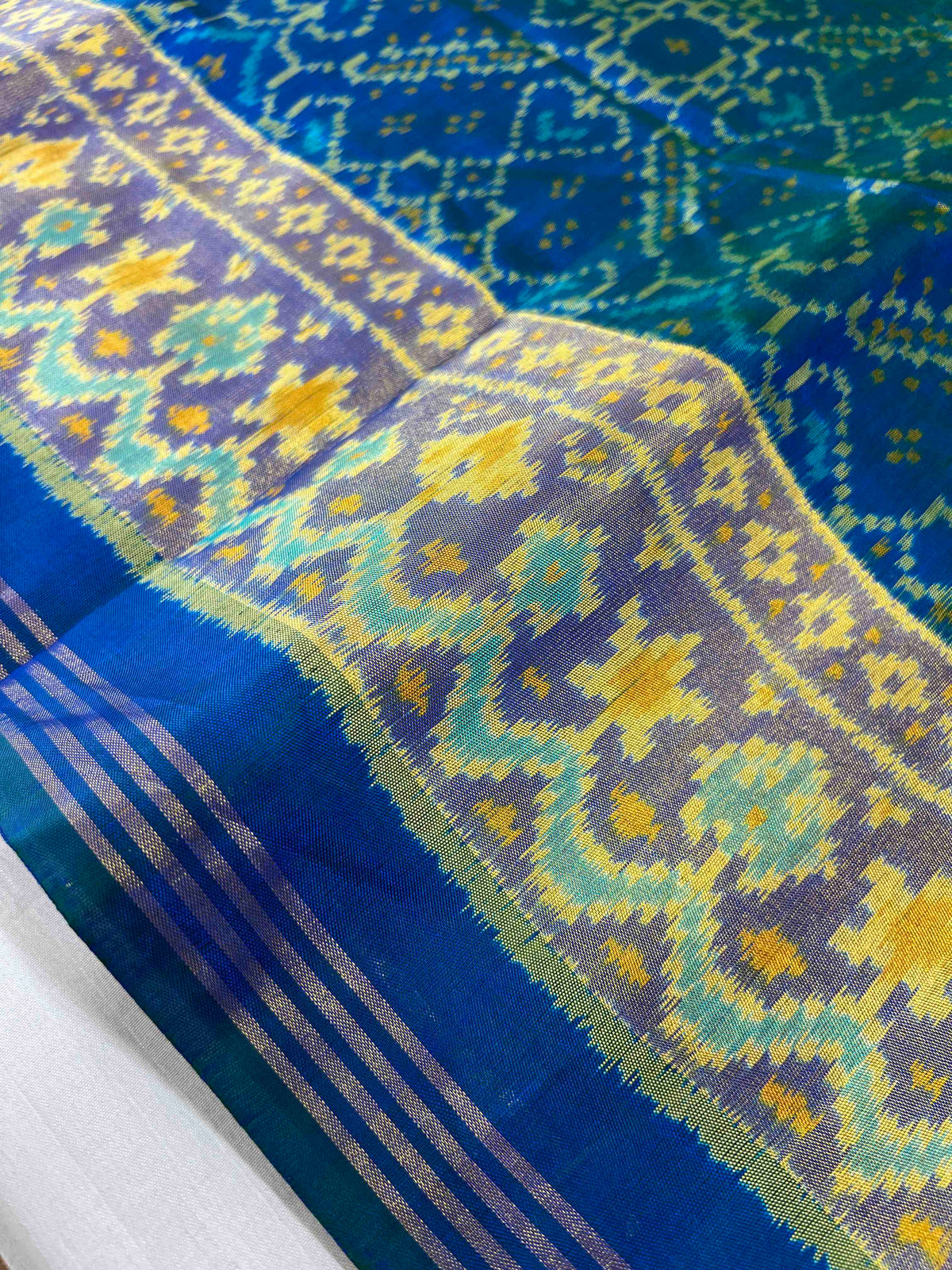 Full Sky Blue Manekchok Design Hand Woven Rajkot Patola Silk Saree