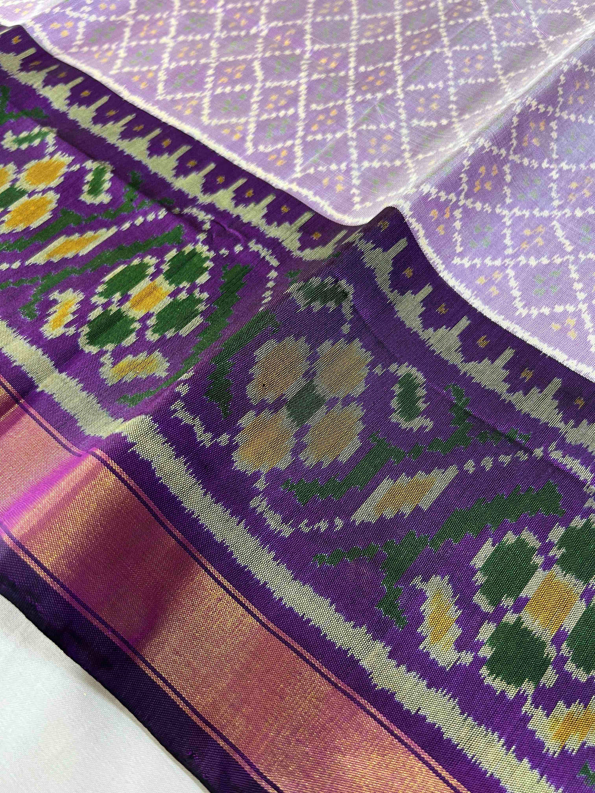 Light Purple With Dark Purple Hand Woven Rajkot Patola Silk Saree