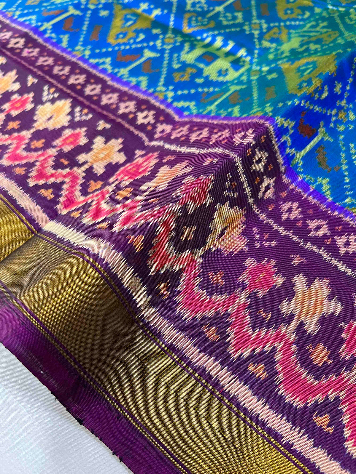 Sky Blue With Purple Narikunj Design Hand Woven Rajkot Patola Silk Saree