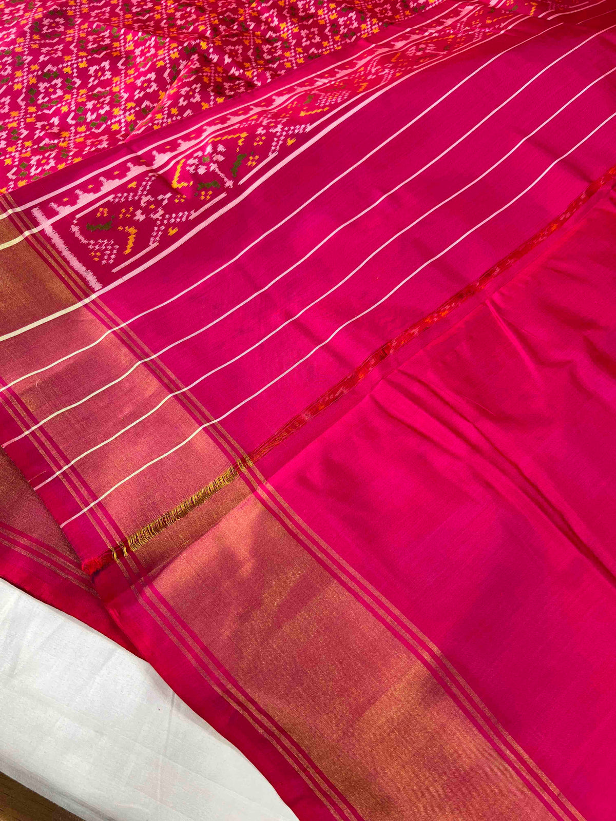 Full Pink Buttonfull Design Hand Woven Rajkot Patola Silk Saree