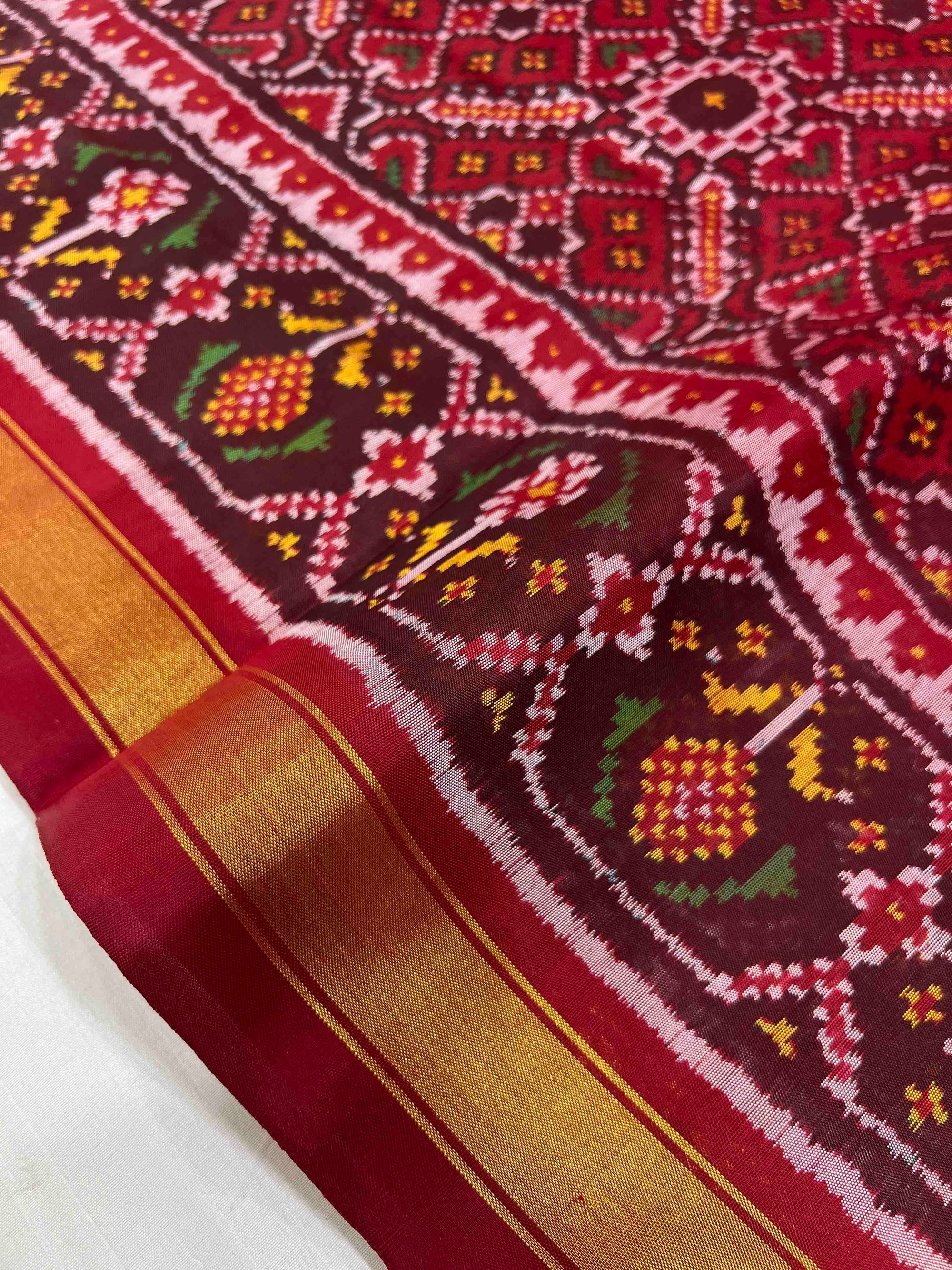 Full Red Maneckchok Hand Woven Rajkot Patola Silk Saree