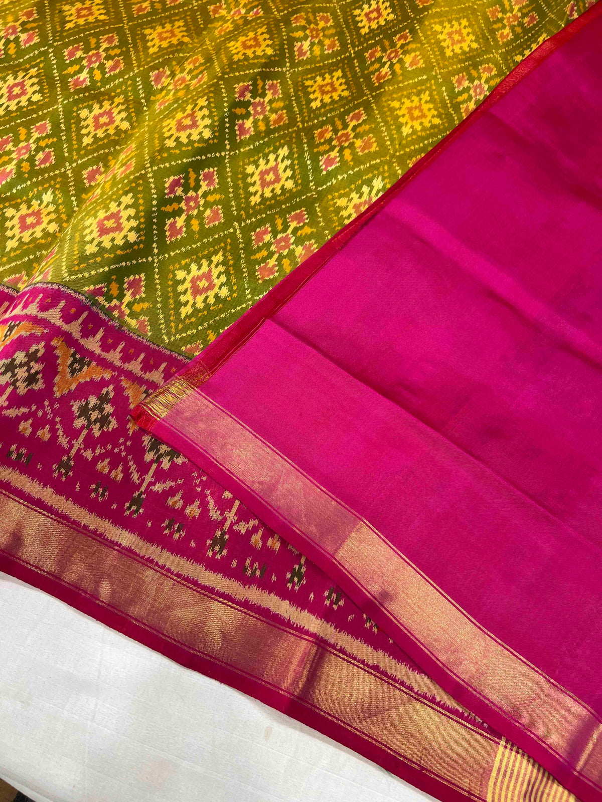 Mahendi Green With Pink Paanchanda Design Hand Woven Rajkot Patola Silk Saree