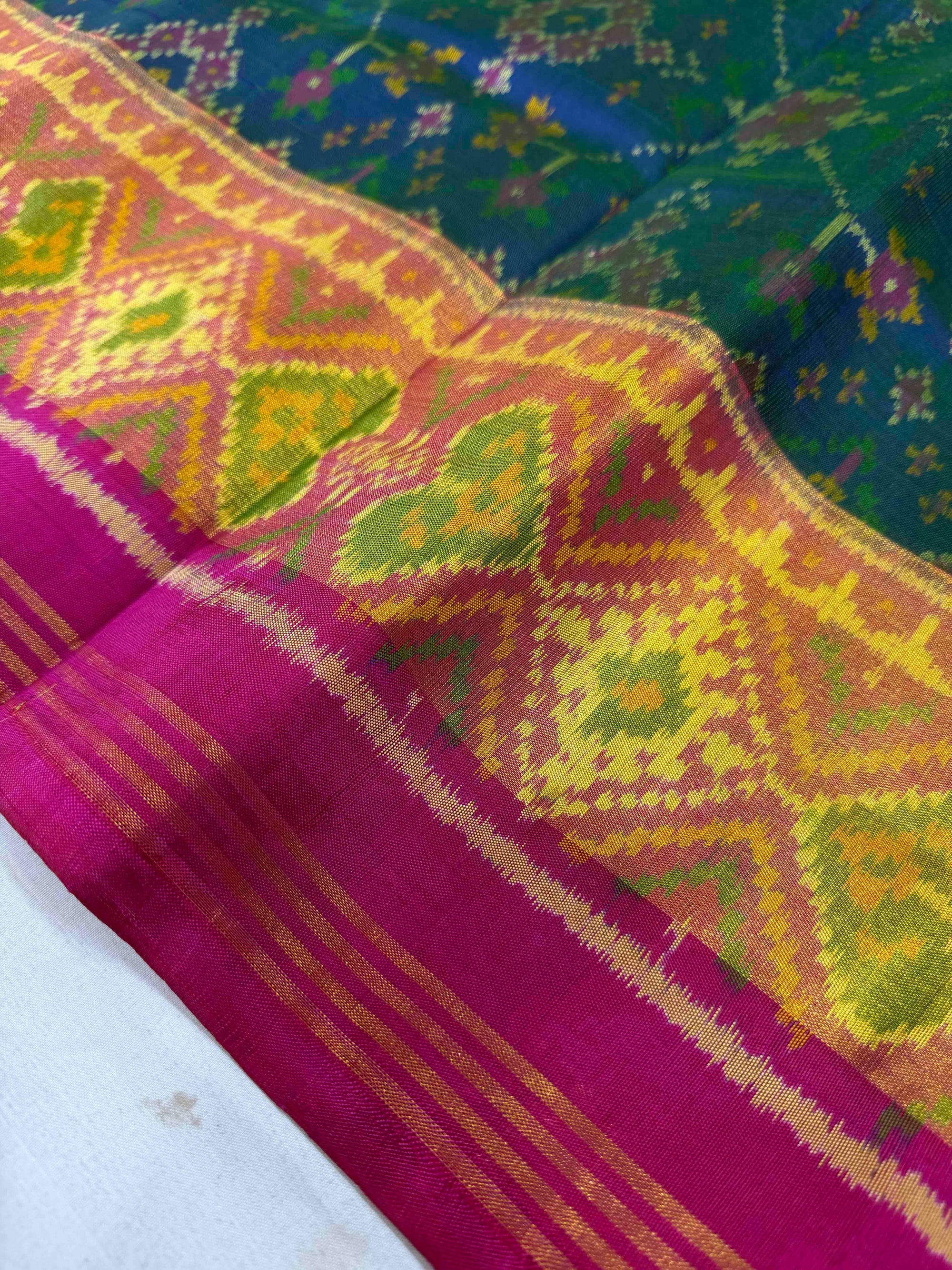 Sea Green And Pink Hand Woven Rajkot Patola Silk Saree