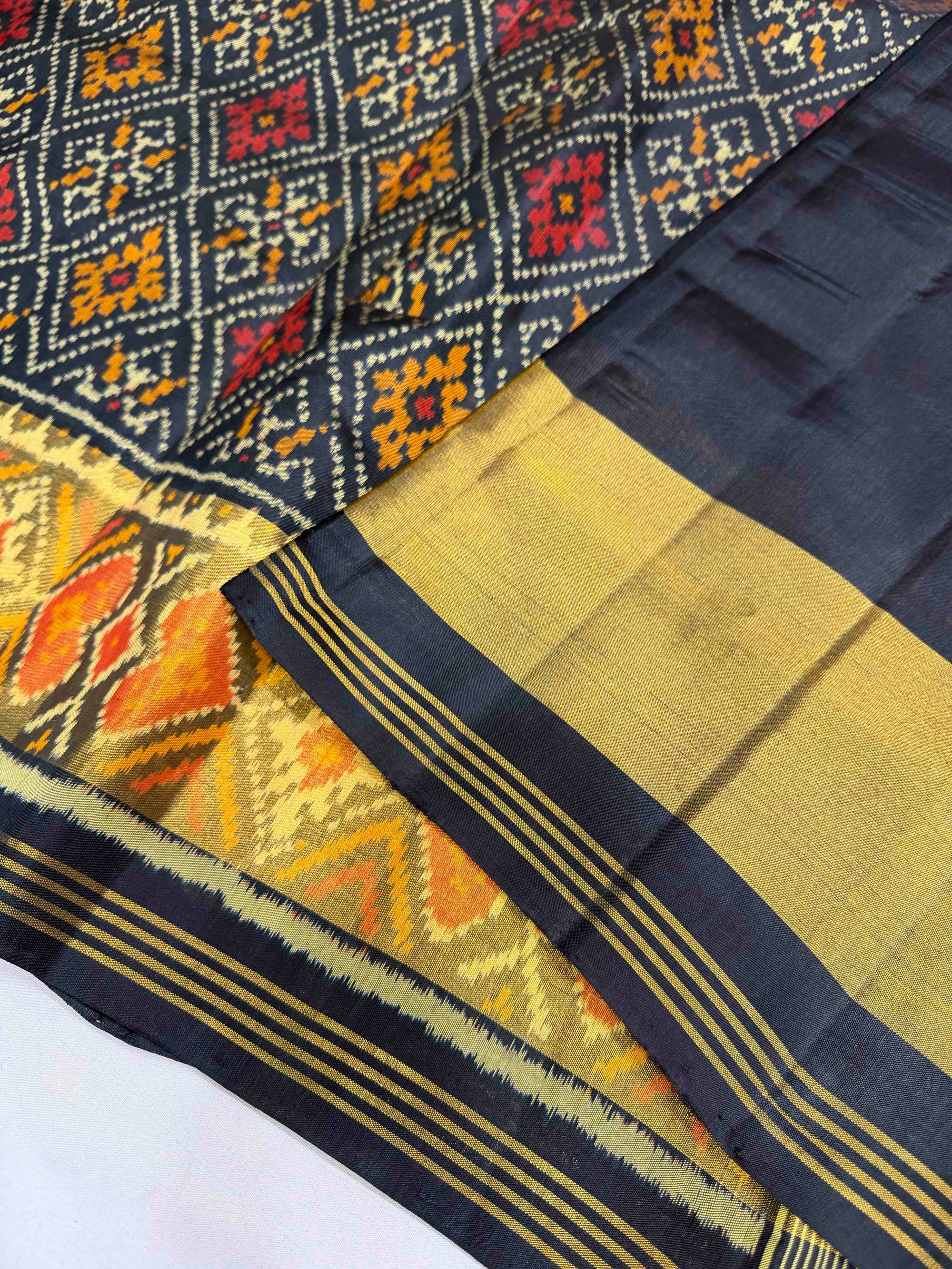 Full Black Paanchanda Design Hand Woven Rajkot Patola Silk Saree
