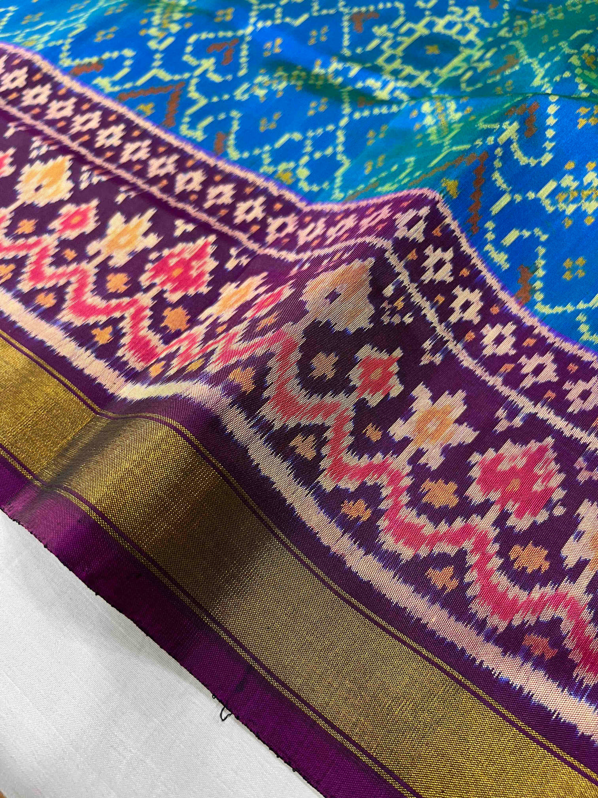 Sky Blue With Purple Manekchok Design Hand Woven Rajkot Patola Silk Saree