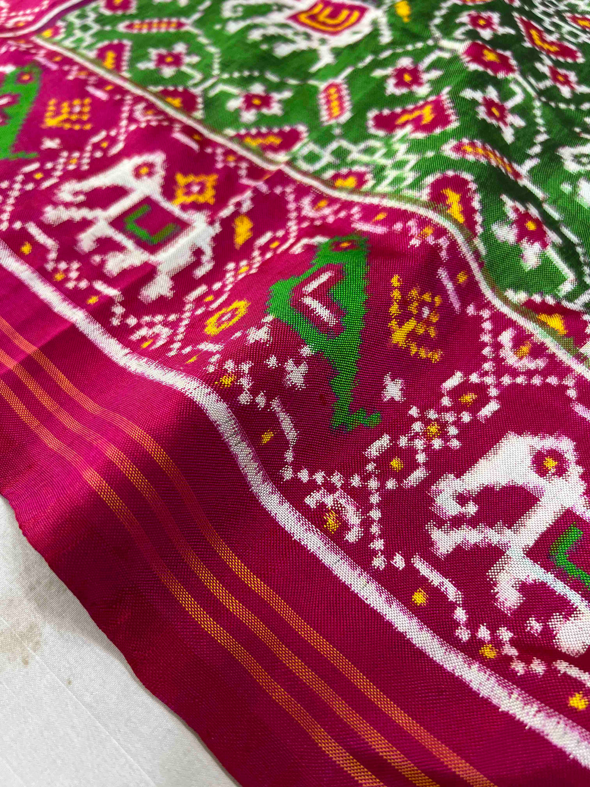 Green And Pink Manekchok With Elephent Pure Hand Woven Double Ikat Patola Silk Saree
