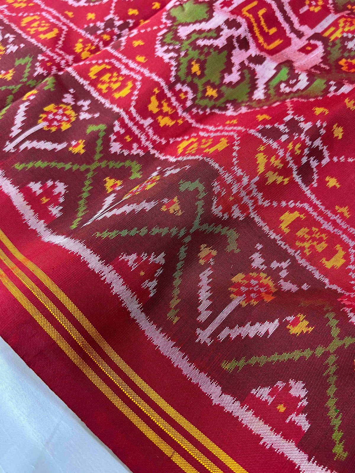 Green & Red Chabdi Elephent Design Hand Woven Rajkot Ikat Patola Silk Saree