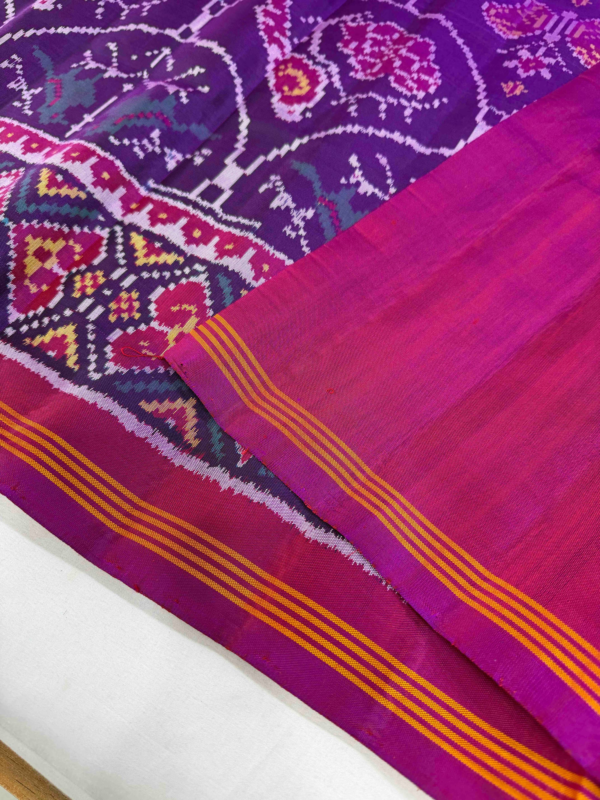 Full Magenta Big Motifs Hand Woven Rajkot Ikat Patola Silk Saree