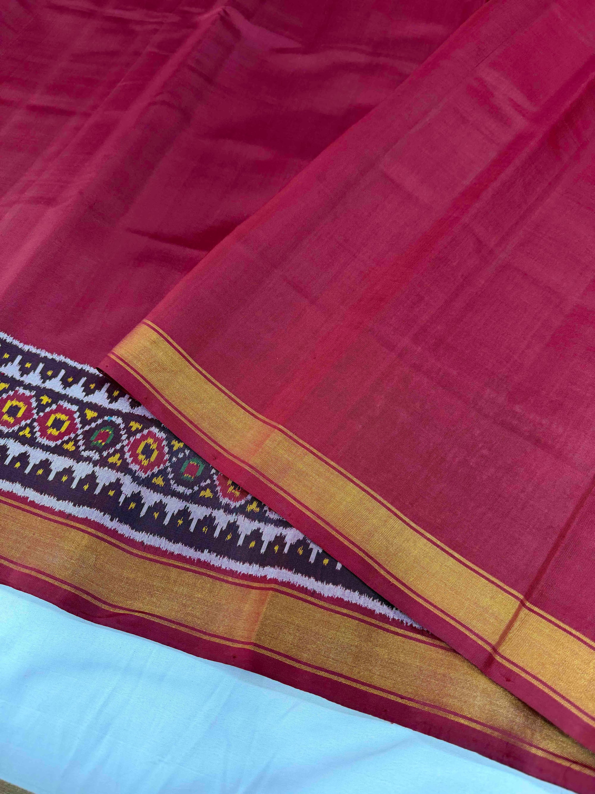 Plain Red With Maroon Hand Woven Rajkot Patola Silk Saree