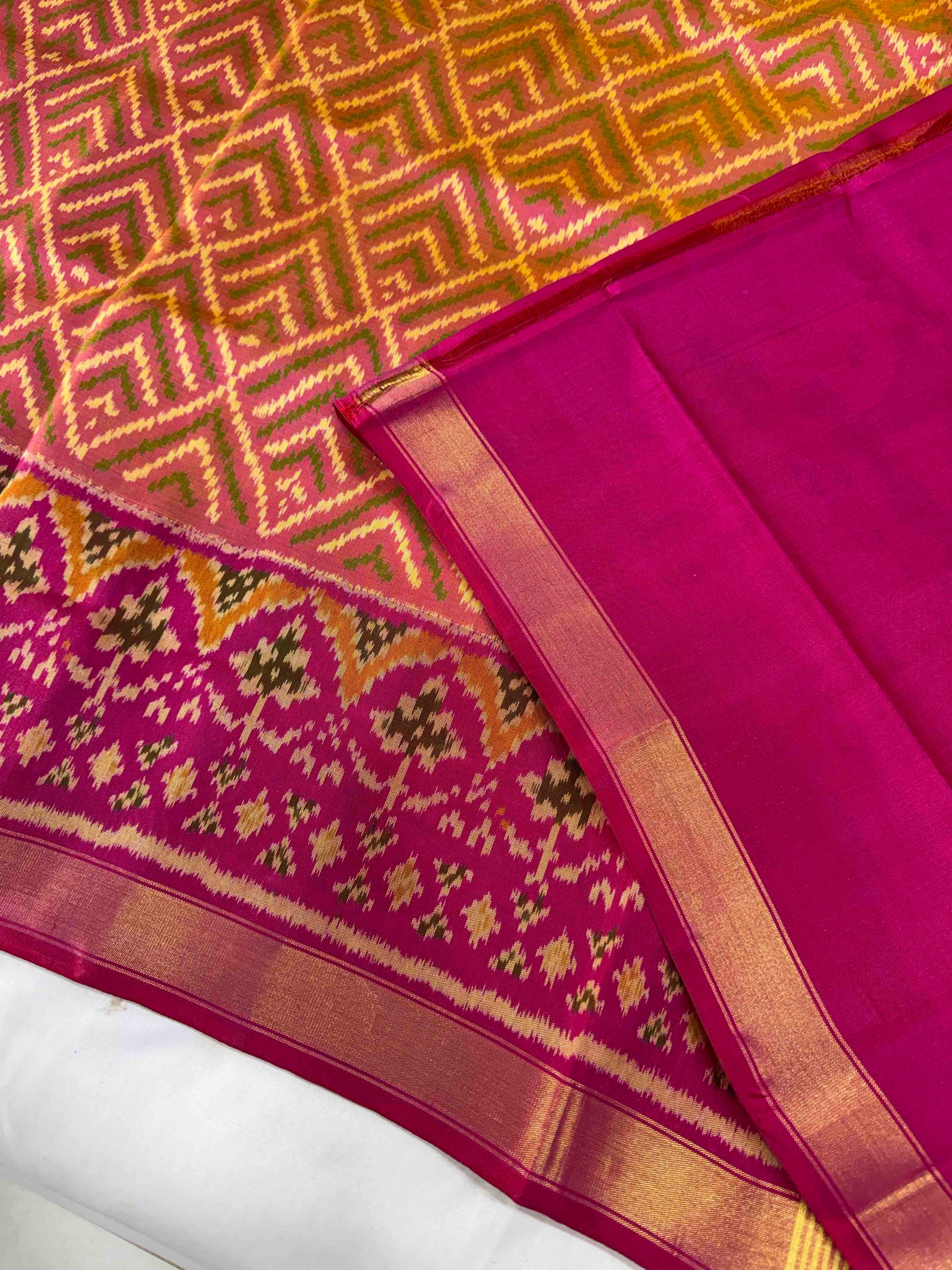 Piach & Pink Fancy Hand Woven Rajkot Patola Silk Saree
