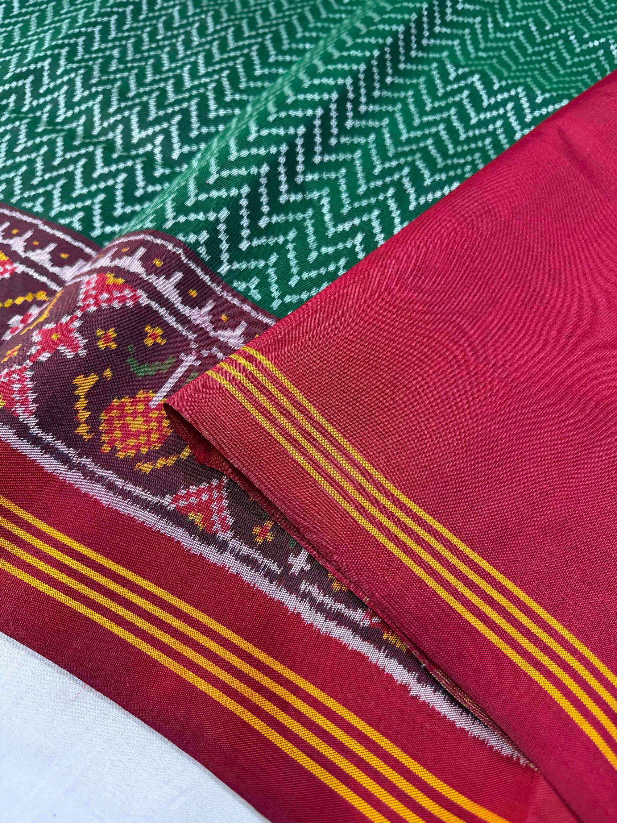 Green And Red Laheriya Design Hand Woven Rajkot Ikat Patola Silk Saree