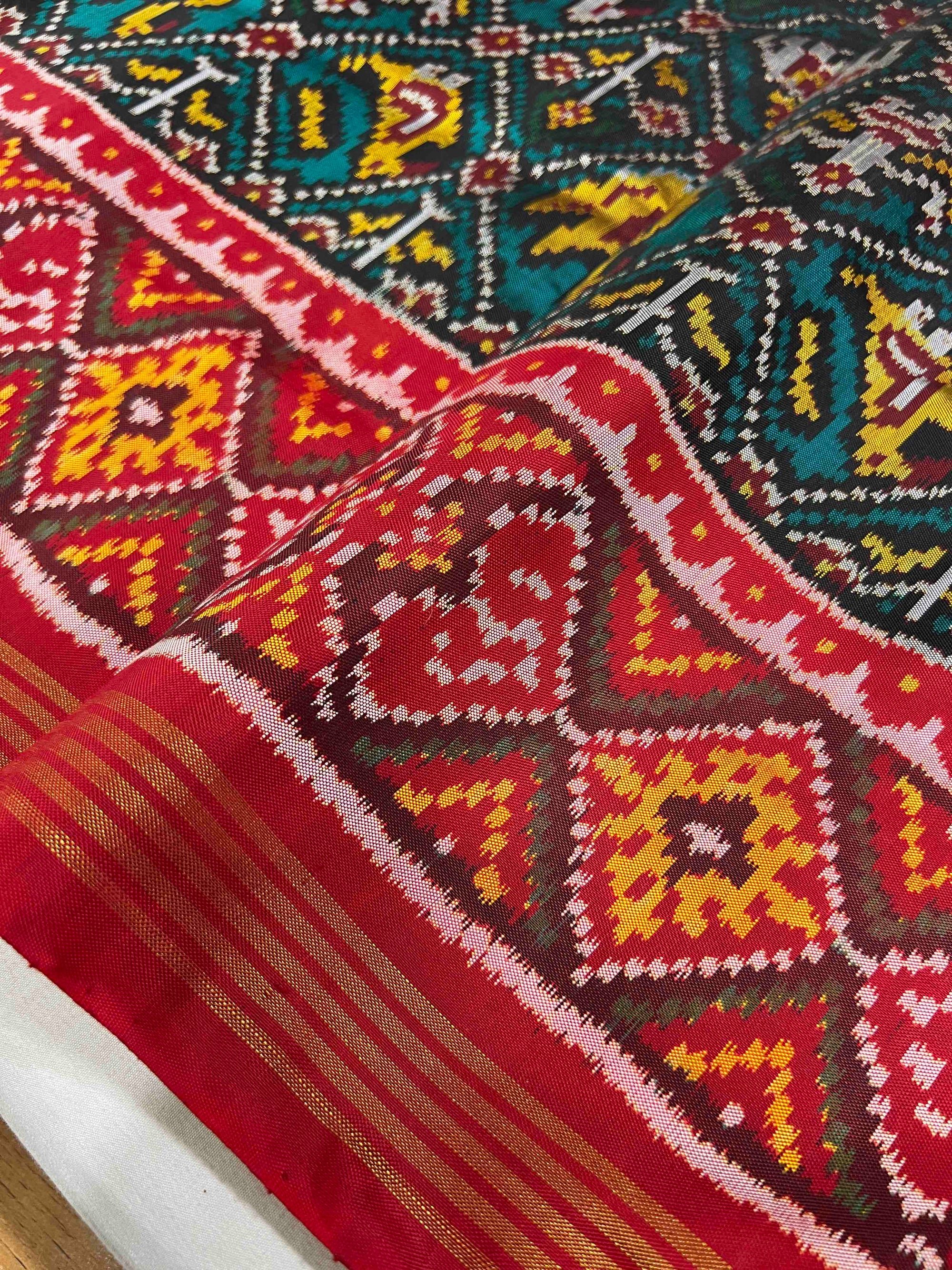 Sea Green With Red Narikunj Hand Woven Rajkot Ikat Patola Silk Saree