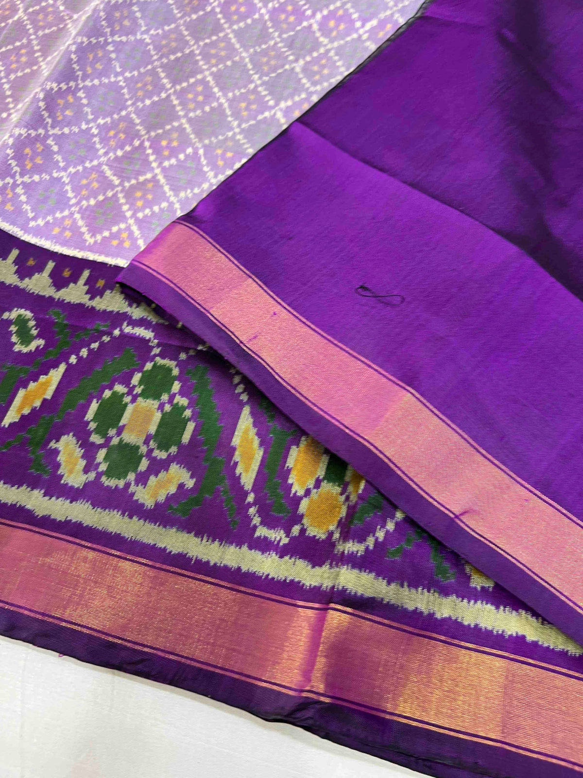 Light Purple With Dark Purple Hand Woven Rajkot Patola Silk Saree