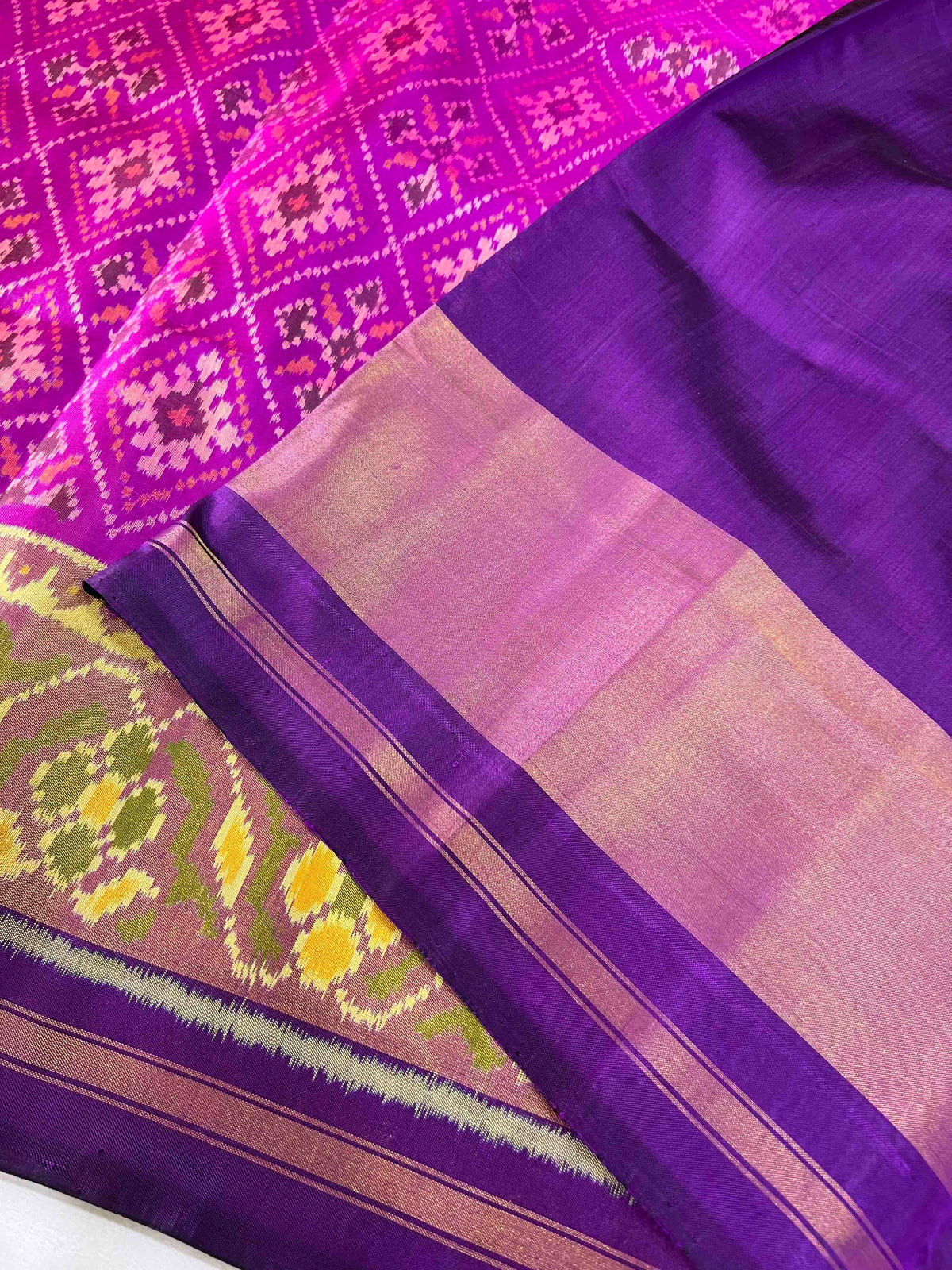 Light With Dark Purple Paanchanda Design Hand Woven Rajkot Patola Silk Saree
