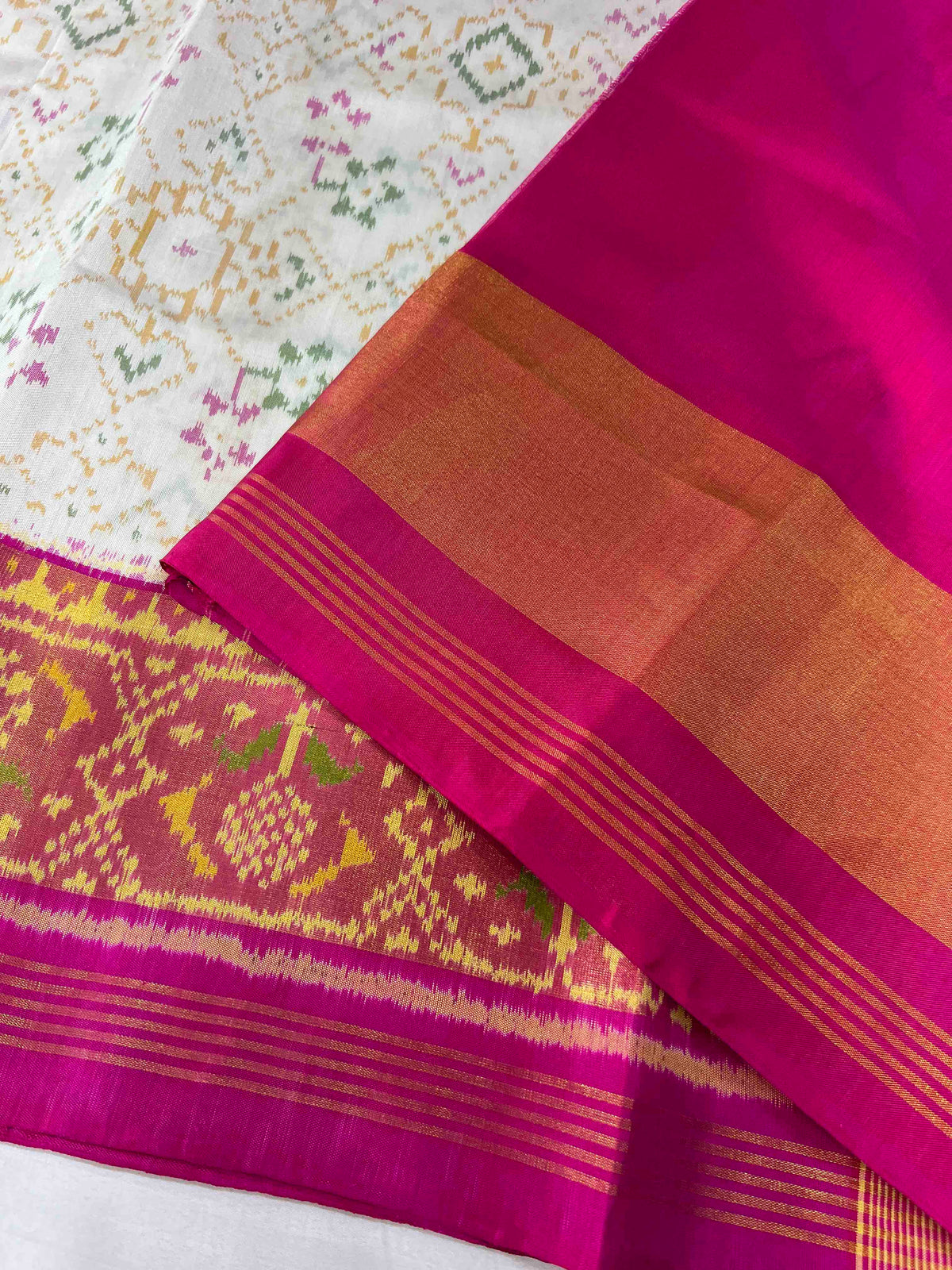 Pink And White Navratan Mix Design Hand Woven Rajkot Patola Silk Saree