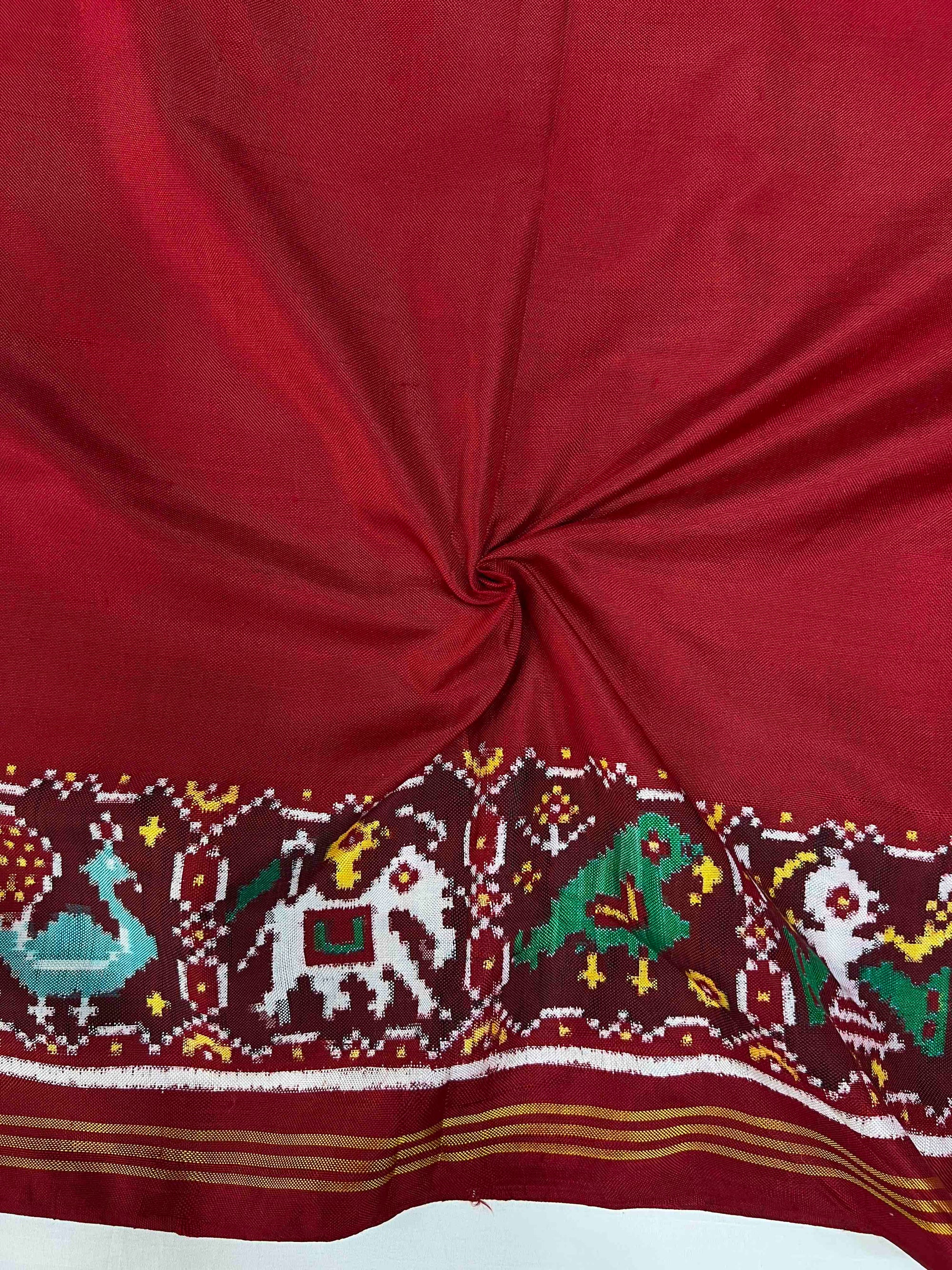Full Red Plain With Narikunj Border Pure Hand Woven Double Ikat Patola Silk Saree