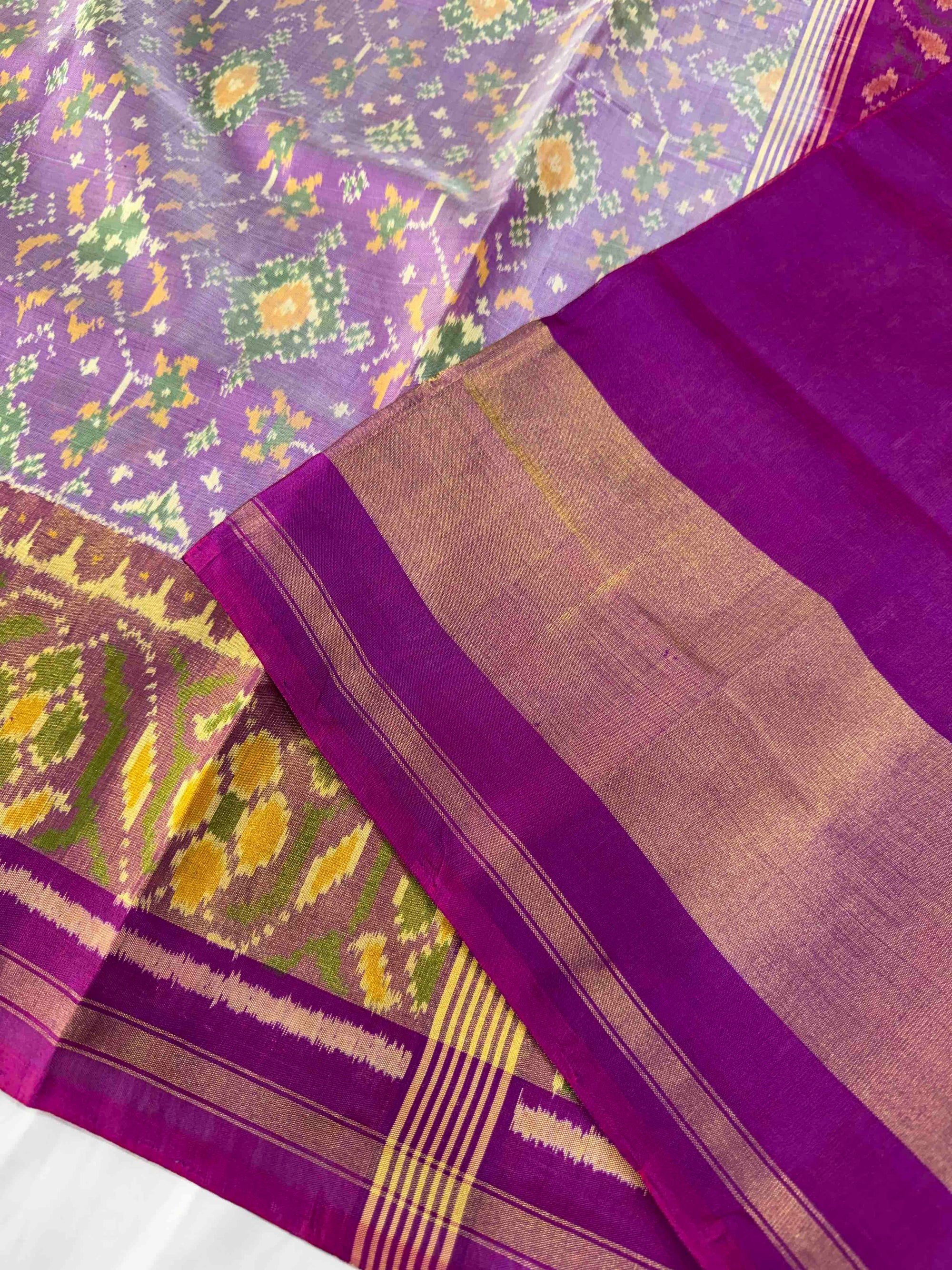 Light Purple & Purple Navratan Hand Woven Rajkot Patola Silk Saree