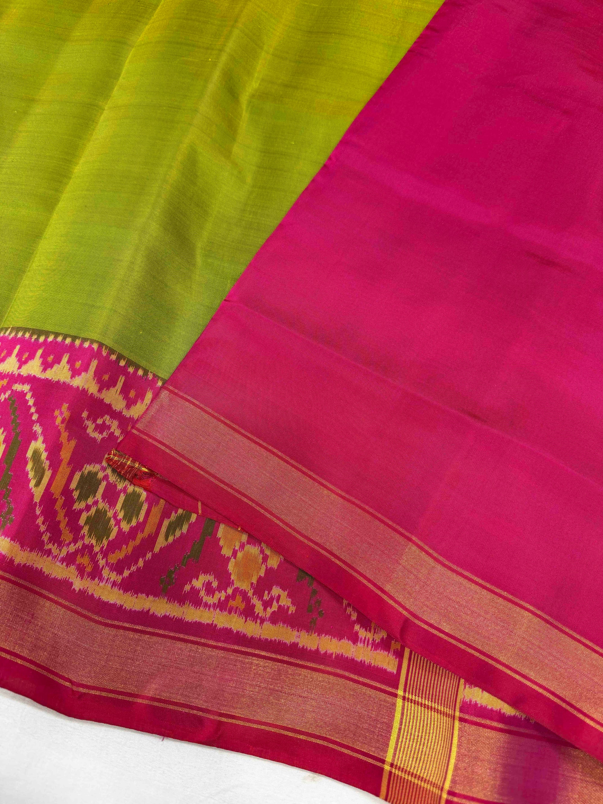 Plain Green with Pink Hand Woven Rajkot Patola Silk Saree