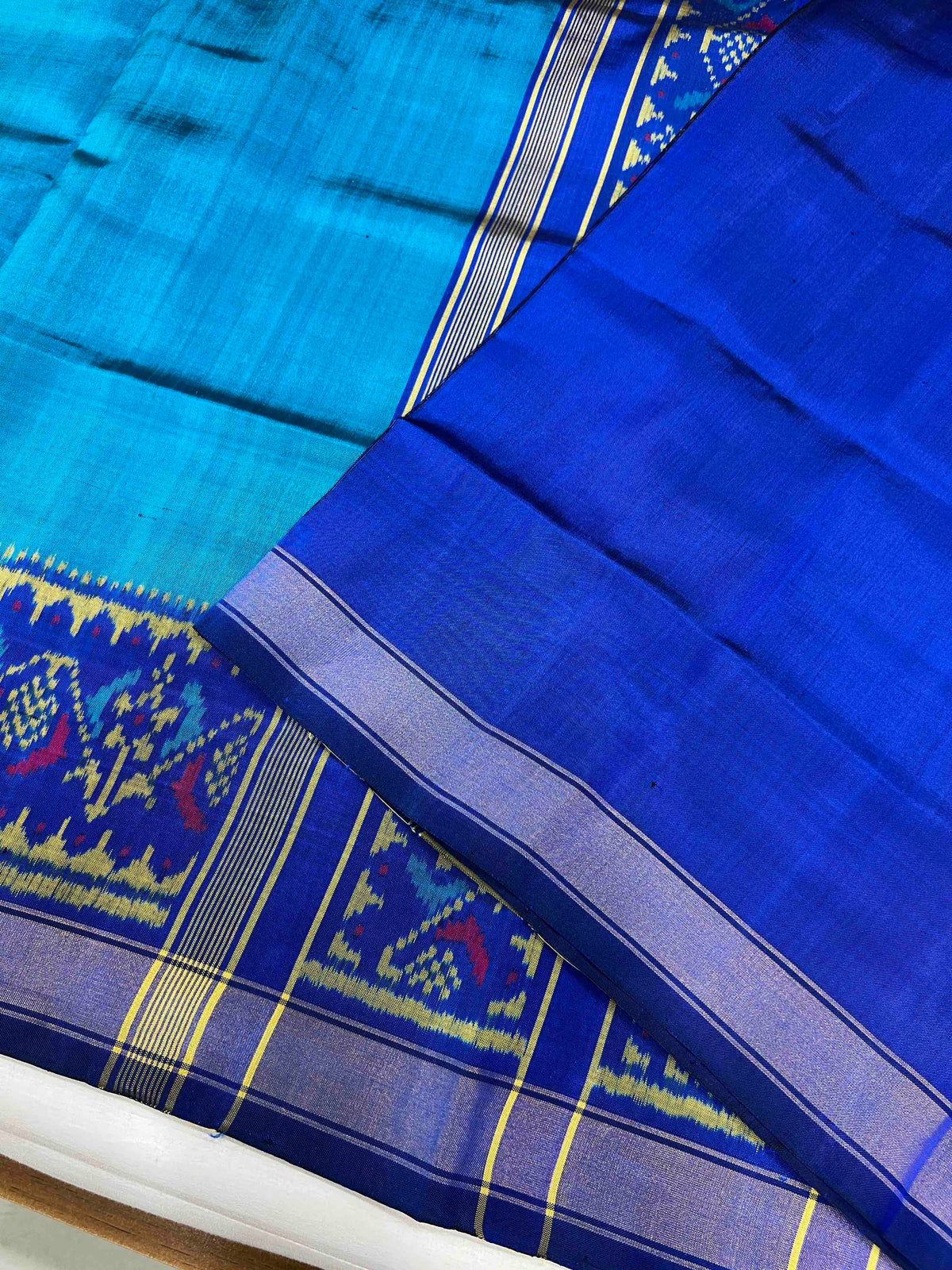 Sky Blue With Blue Gala Border Design Hand Woven Rajkot Patola Silk Saree